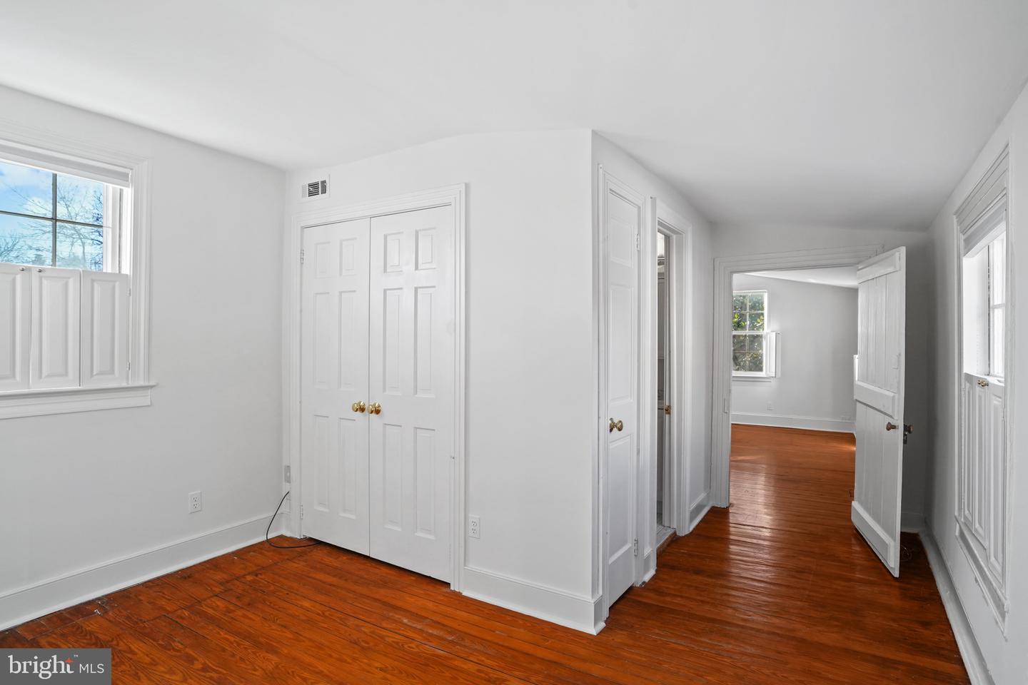 304 DUKE ST, ALEXANDRIA, Virginia 22314, 3 Bedrooms Bedrooms, ,3 BathroomsBathrooms,Residential,For sale,304 DUKE ST,VAAX2039294 MLS # VAAX2039294