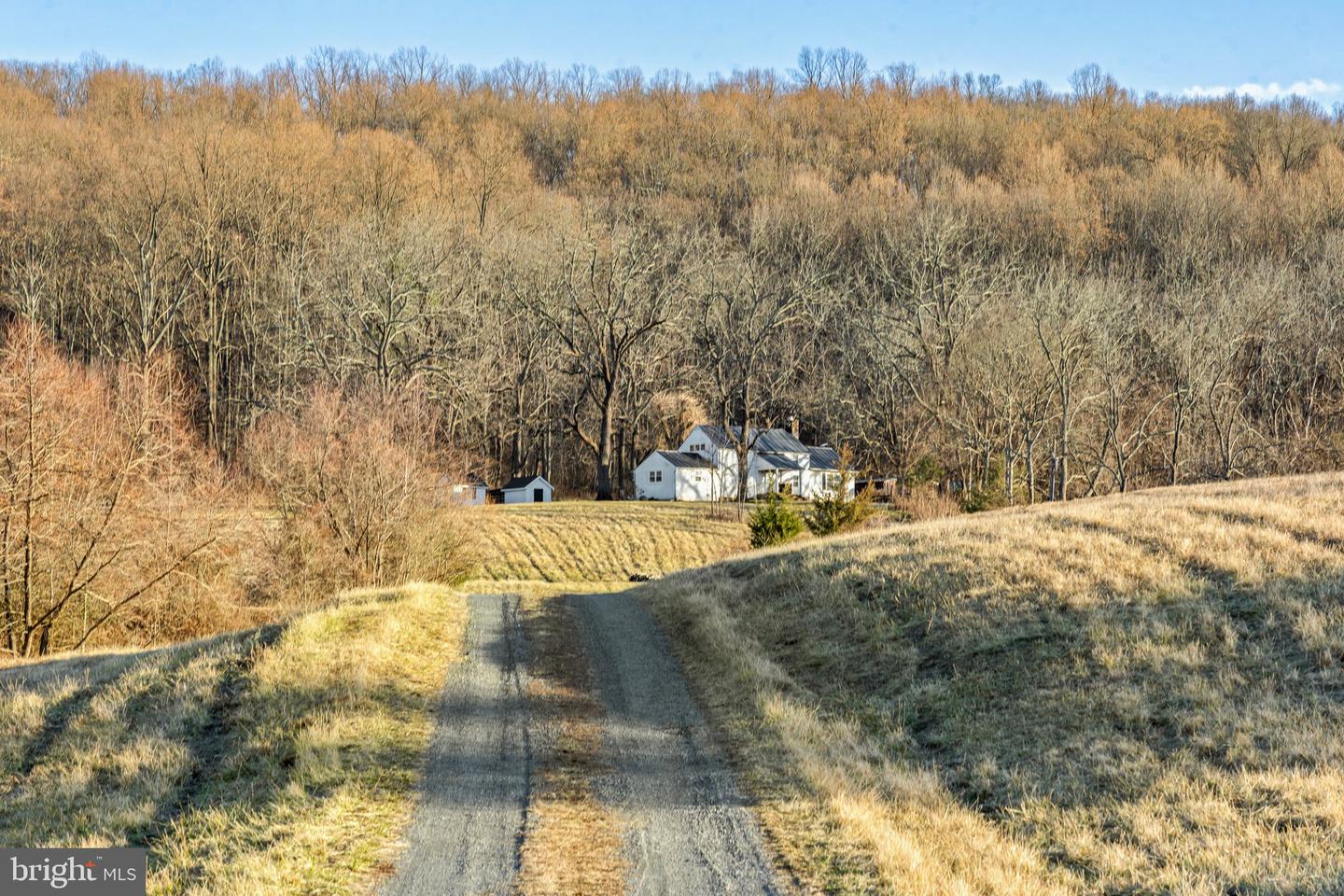 3671 HALFWAY RD, THE PLAINS, Virginia 20198, 3 Bedrooms Bedrooms, ,2 BathroomsBathrooms,Residential,For sale,3671 HALFWAY RD,VAFQ2015322 MLS # VAFQ2015322