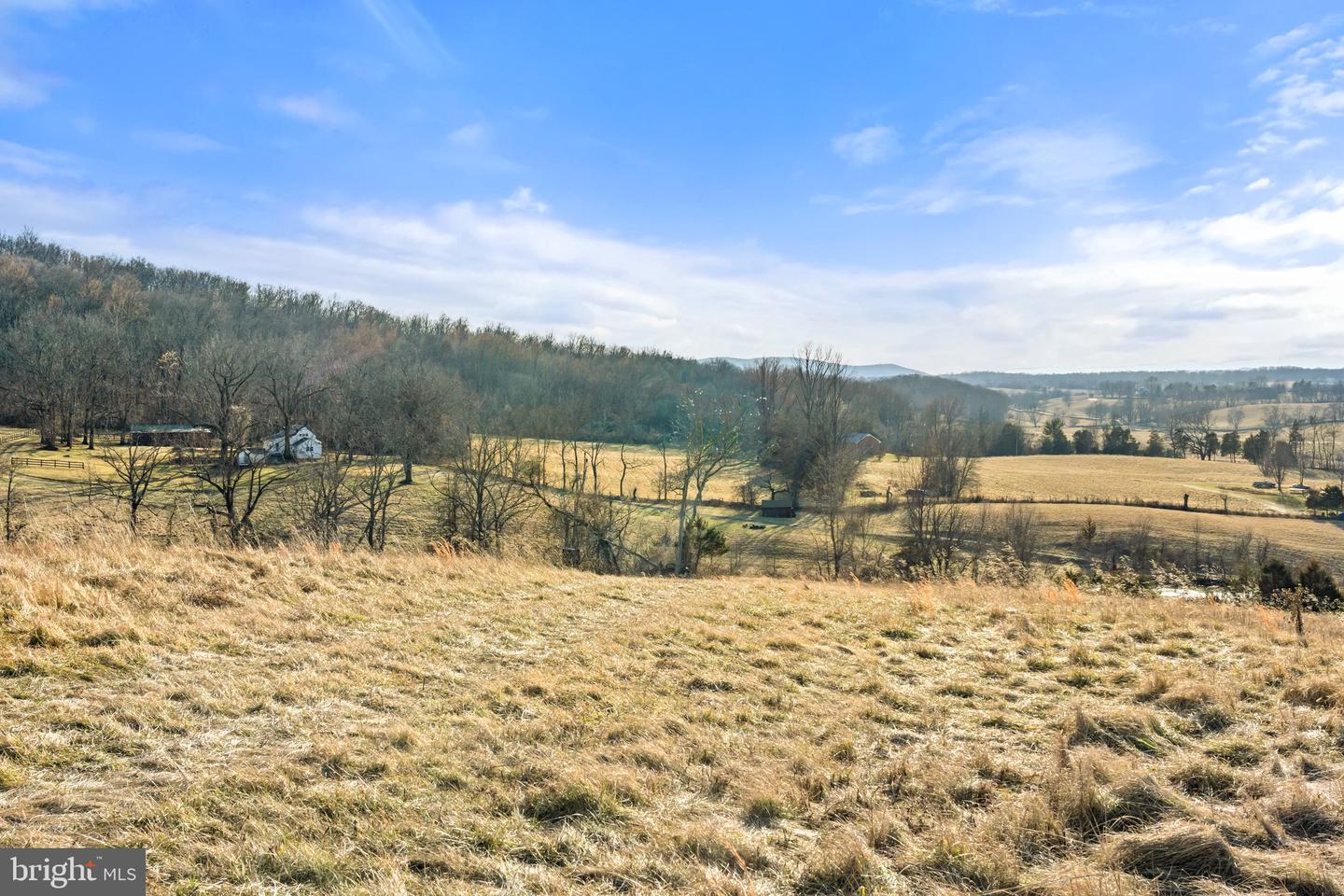 3671 HALFWAY RD, THE PLAINS, Virginia 20198, 3 Bedrooms Bedrooms, ,2 BathroomsBathrooms,Residential,For sale,3671 HALFWAY RD,VAFQ2015322 MLS # VAFQ2015322