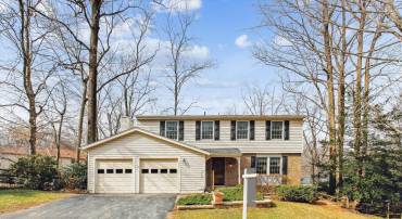 5904 VERNONS OAK CT, BURKE, Virginia 22015, 4 Bedrooms Bedrooms, ,2 BathroomsBathrooms,Residential,For sale,5904 VERNONS OAK CT,VAFX2221020 MLS # VAFX2221020