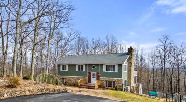 9463 MOUNTJOY RD, MARSHALL, Virginia 20115, 4 Bedrooms Bedrooms, ,3 BathroomsBathrooms,Residential,For sale,9463 MOUNTJOY RD,VAFQ2015358 MLS # VAFQ2015358