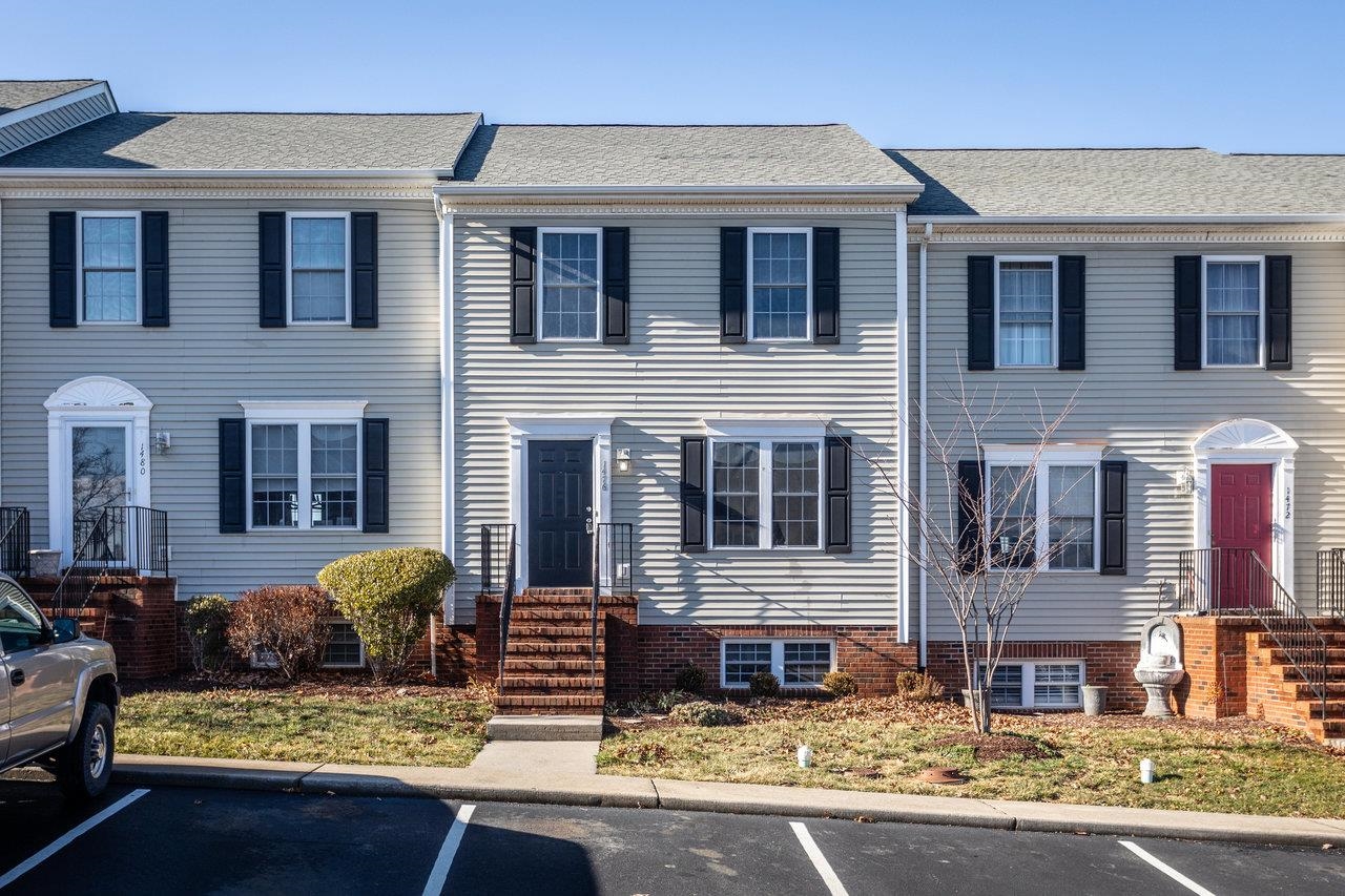 1476 MILLER SPRING CT, ROCKINGHAM, Virginia 22801, 2 Bedrooms Bedrooms, ,3 BathroomsBathrooms,Residential,1476 MILLER SPRING CT,660729 MLS # 660729