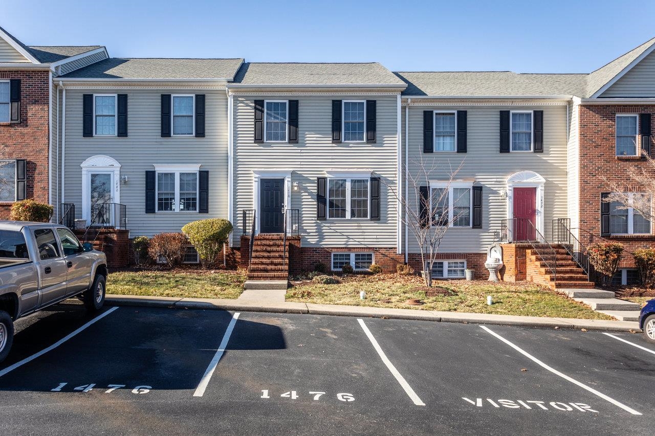 1476 MILLER SPRING CT, ROCKINGHAM, Virginia 22801, 2 Bedrooms Bedrooms, ,3 BathroomsBathrooms,Residential,1476 MILLER SPRING CT,660729 MLS # 660729