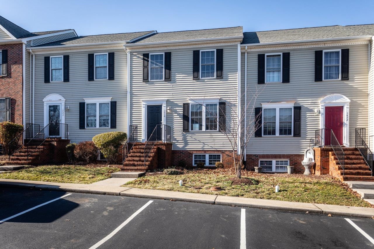 1476 MILLER SPRING CT, ROCKINGHAM, Virginia 22801, 2 Bedrooms Bedrooms, ,3 BathroomsBathrooms,Residential,1476 MILLER SPRING CT,660729 MLS # 660729