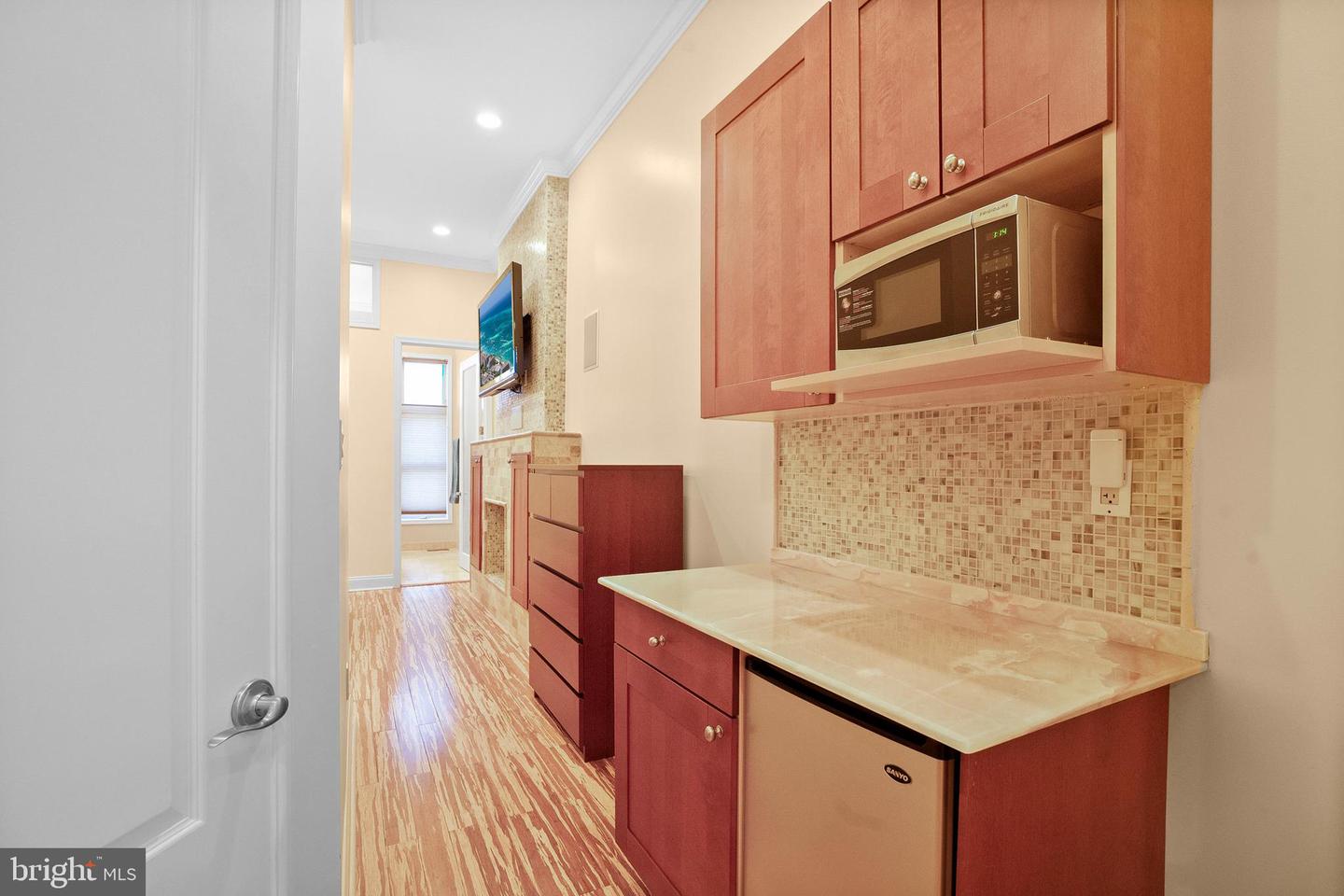 819 4TH ST NE, WASHINGTON, District Of Columbia 20002, 5 Bedrooms Bedrooms, ,4 BathroomsBathrooms,Residential,For sale,819 4TH ST NE,DCDC2176318 MLS # DCDC2176318