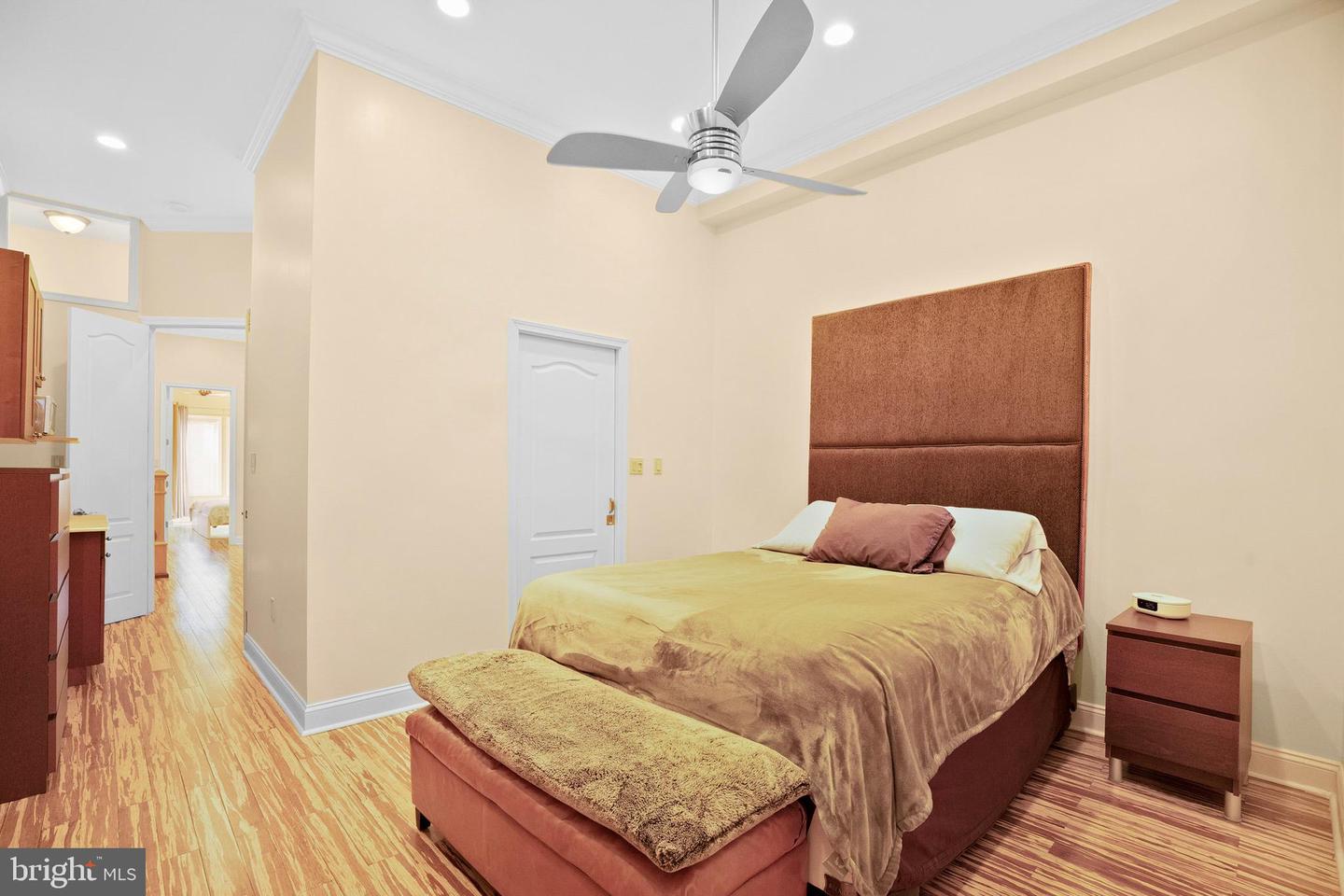 819 4TH ST NE, WASHINGTON, District Of Columbia 20002, 5 Bedrooms Bedrooms, ,4 BathroomsBathrooms,Residential,For sale,819 4TH ST NE,DCDC2176318 MLS # DCDC2176318