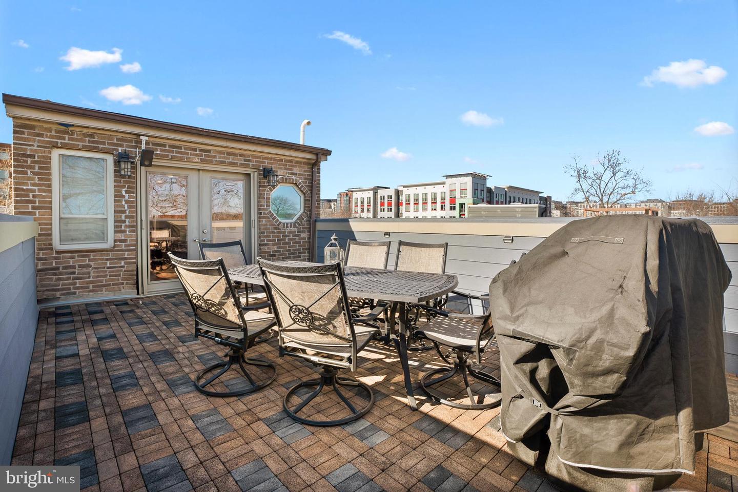 819 4TH ST NE, WASHINGTON, District Of Columbia 20002, 5 Bedrooms Bedrooms, ,4 BathroomsBathrooms,Residential,For sale,819 4TH ST NE,DCDC2176318 MLS # DCDC2176318
