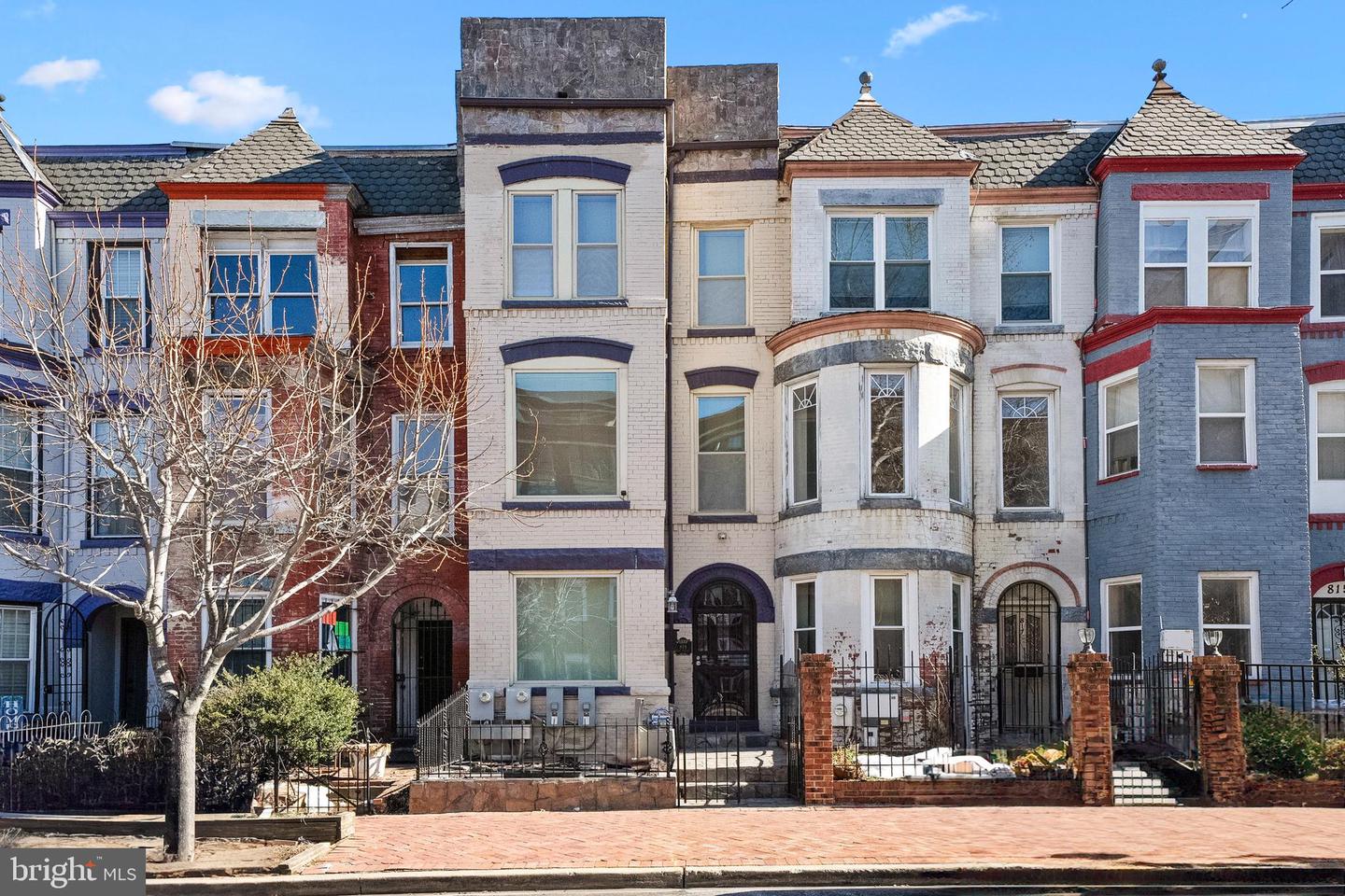 819 4TH ST NE, WASHINGTON, District Of Columbia 20002, 5 Bedrooms Bedrooms, ,4 BathroomsBathrooms,Residential,For sale,819 4TH ST NE,DCDC2176318 MLS # DCDC2176318