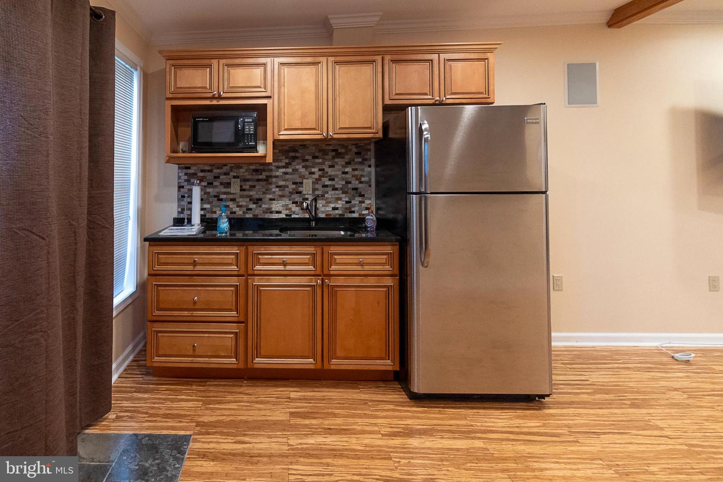 819 4TH ST NE, WASHINGTON, District Of Columbia 20002, 4 Bedrooms Bedrooms, ,4 BathroomsBathrooms,Residential,For sale,819 4TH ST NE,DCDC2176318 MLS # DCDC2176318