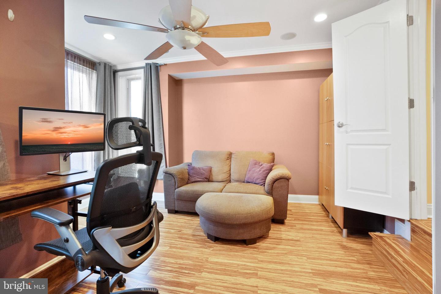 819 4TH ST NE, WASHINGTON, District Of Columbia 20002, 5 Bedrooms Bedrooms, ,4 BathroomsBathrooms,Residential,For sale,819 4TH ST NE,DCDC2176318 MLS # DCDC2176318
