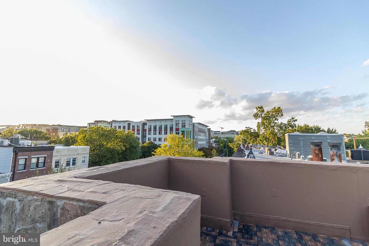 819 4TH ST NE, WASHINGTON, District Of Columbia 20002, 4 Bedrooms Bedrooms, ,4 BathroomsBathrooms,Residential,For sale,819 4TH ST NE,DCDC2176318 MLS # DCDC2176318