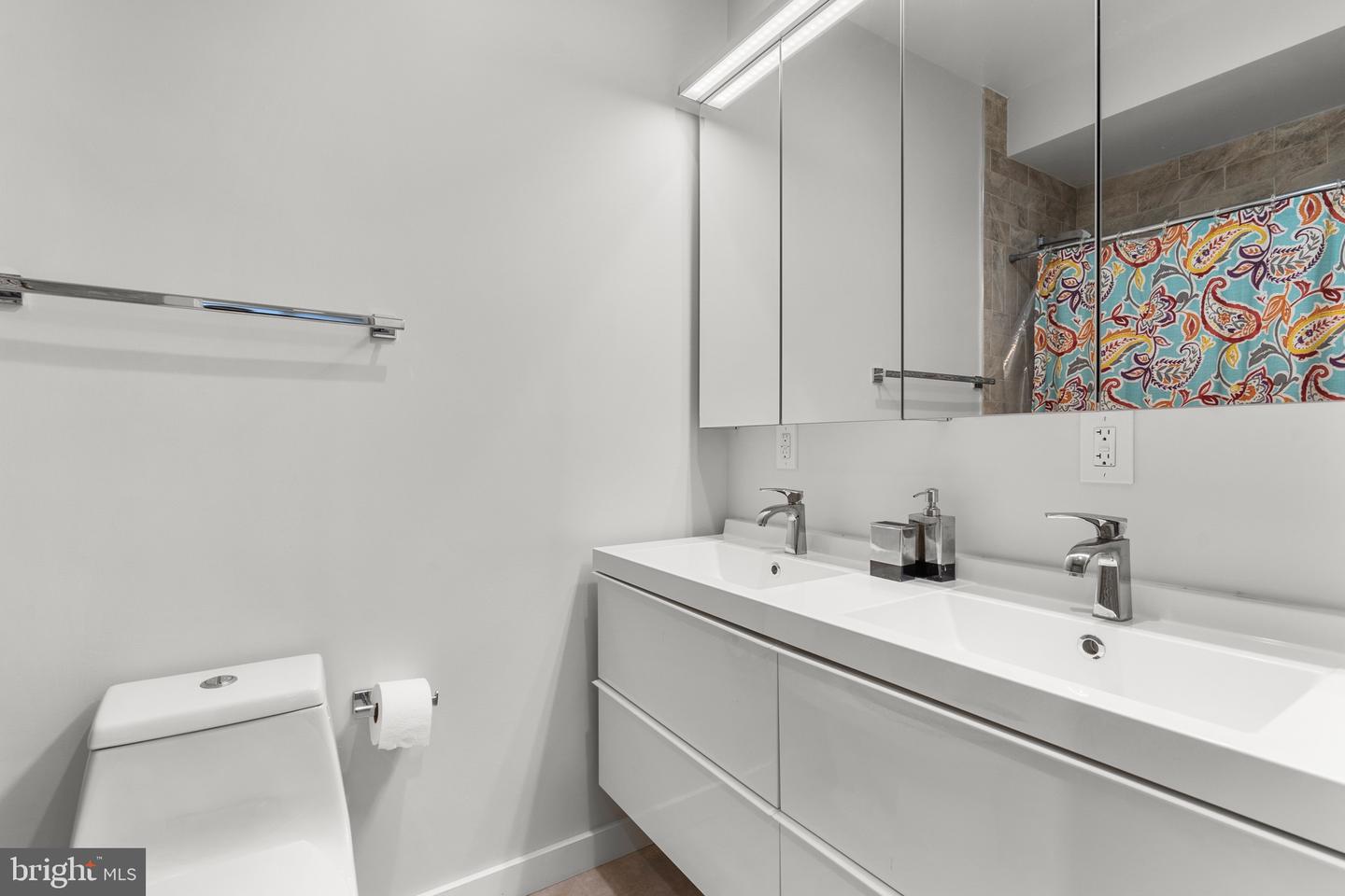 142 BRYANT ST NW #1, WASHINGTON, District Of Columbia 20001, 3 Bedrooms Bedrooms, ,3 BathroomsBathrooms,Residential,For sale,142 BRYANT ST NW #1,DCDC2176340 MLS # DCDC2176340