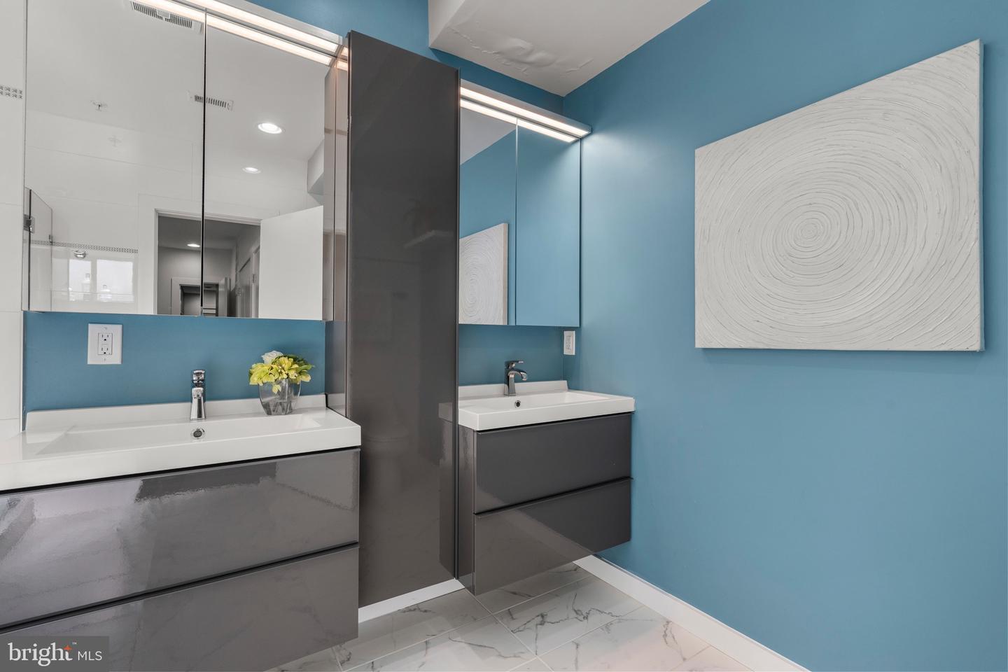 142 BRYANT ST NW #1, WASHINGTON, District Of Columbia 20001, 3 Bedrooms Bedrooms, ,3 BathroomsBathrooms,Residential,For sale,142 BRYANT ST NW #1,DCDC2176340 MLS # DCDC2176340