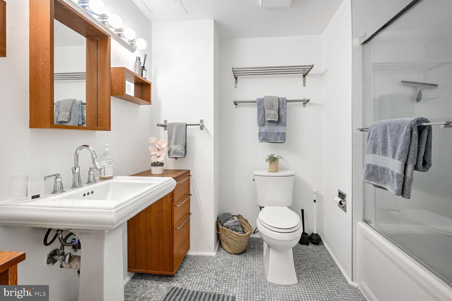 2301 N ST NW #104, WASHINGTON, District Of Columbia 20037, 2 Bedrooms Bedrooms, ,1 BathroomBathrooms,Residential,For sale,2301 N ST NW #104,DCDC2184118 MLS # DCDC2184118
