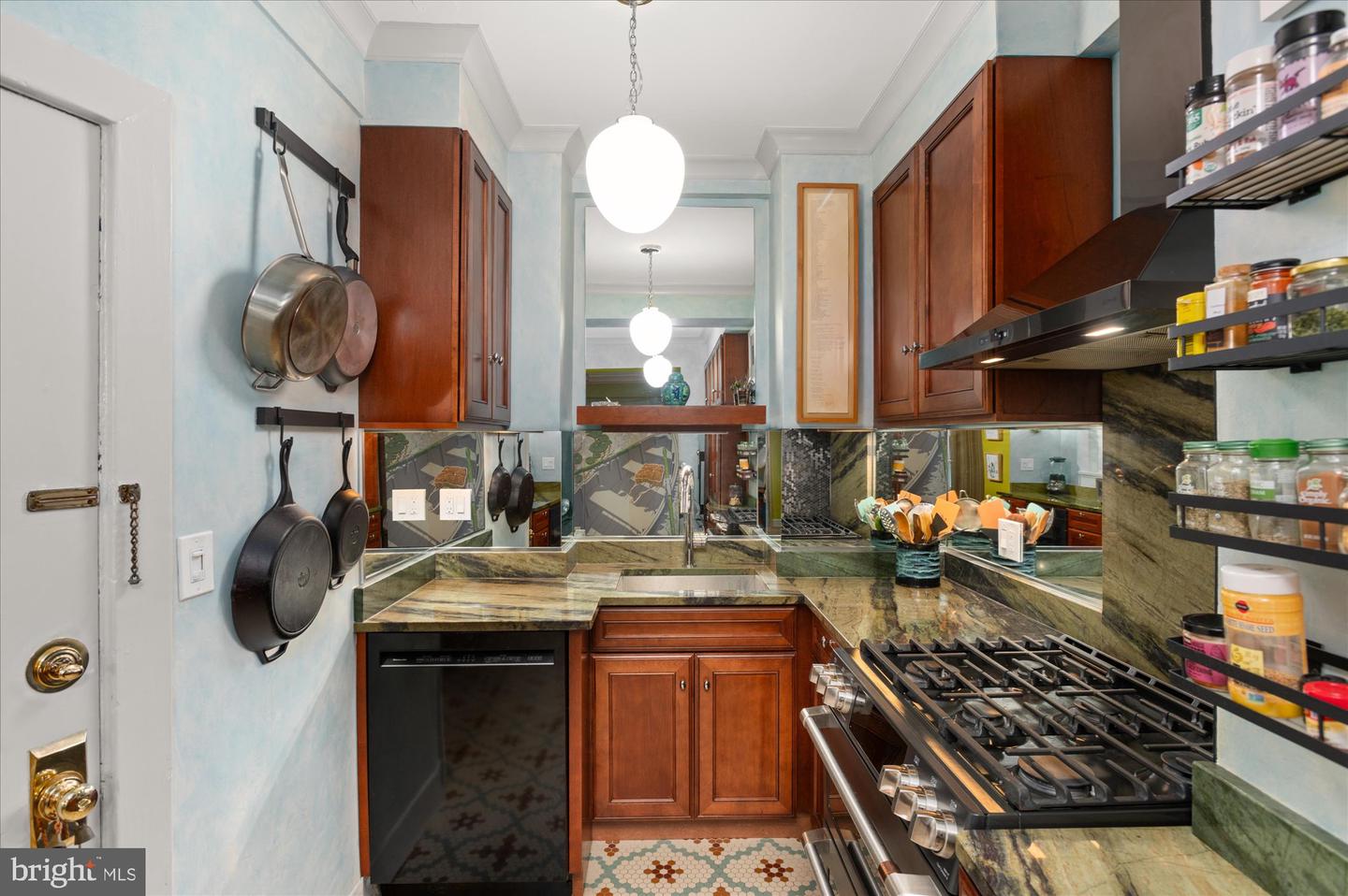 1026 16TH ST NW #401, WASHINGTON, District Of Columbia 20036, 2 Bedrooms Bedrooms, ,2 BathroomsBathrooms,Residential,For sale,1026 16TH ST NW #401,DCDC2184322 MLS # DCDC2184322