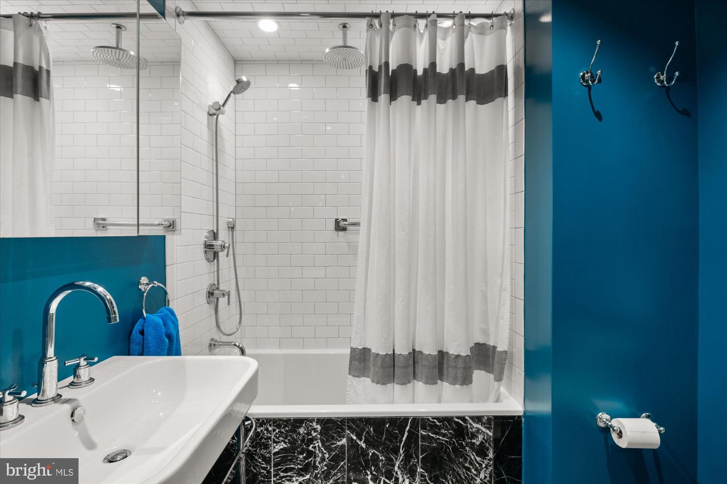 1026 16TH ST NW #401, WASHINGTON, District Of Columbia 20036, 2 Bedrooms Bedrooms, ,2 BathroomsBathrooms,Residential,For sale,1026 16TH ST NW #401,DCDC2184322 MLS # DCDC2184322