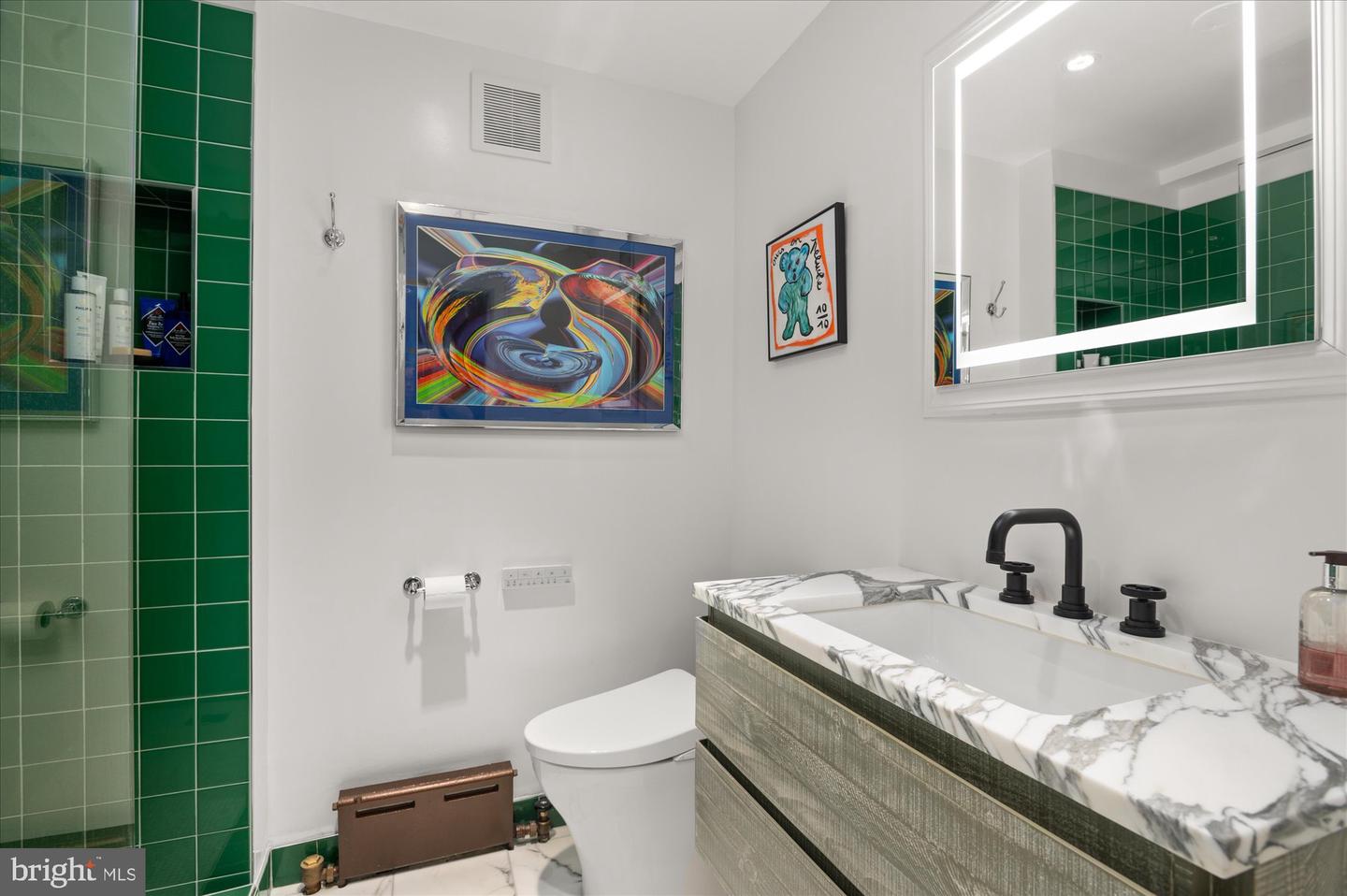 1026 16TH ST NW #401, WASHINGTON, District Of Columbia 20036, 2 Bedrooms Bedrooms, ,2 BathroomsBathrooms,Residential,For sale,1026 16TH ST NW #401,DCDC2184322 MLS # DCDC2184322