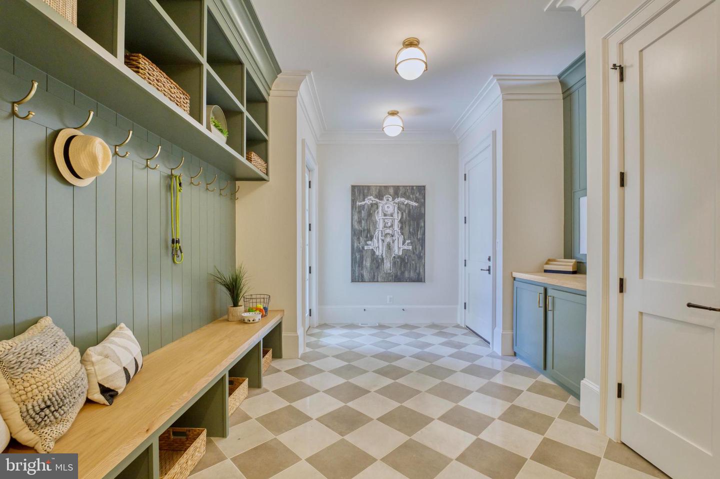 1700 N WAYNE ST, ARLINGTON, Virginia 22201, 6 Bedrooms Bedrooms, ,6 BathroomsBathrooms,Residential,For sale,1700 N WAYNE ST,VAAR2053338 MLS # VAAR2053338