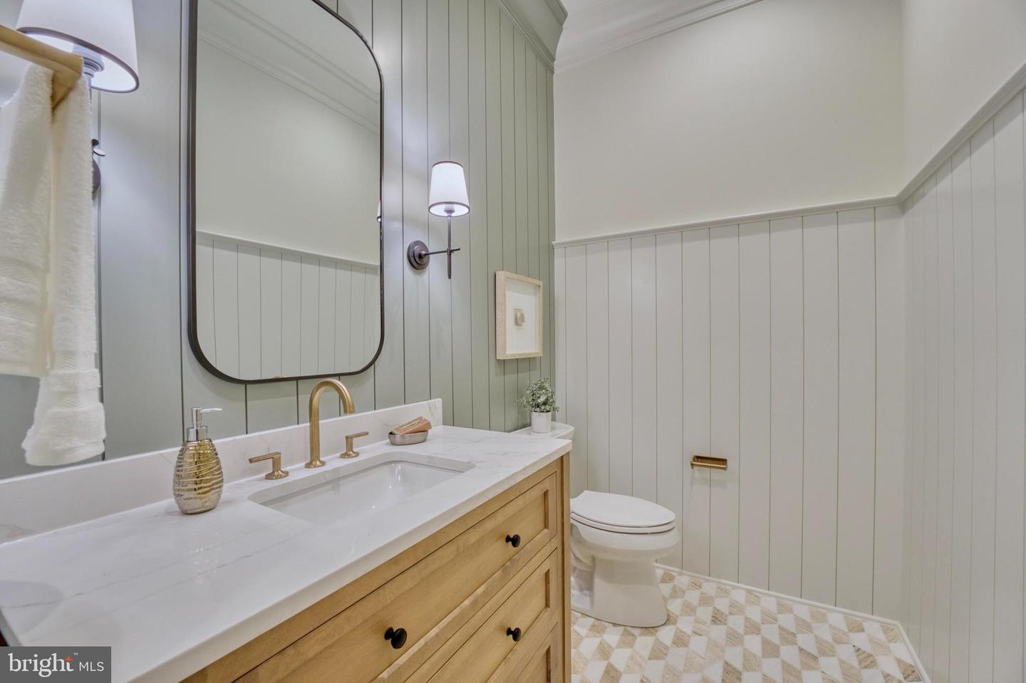 1700 N WAYNE ST, ARLINGTON, Virginia 22201, 6 Bedrooms Bedrooms, ,6 BathroomsBathrooms,Residential,For sale,1700 N WAYNE ST,VAAR2053338 MLS # VAAR2053338