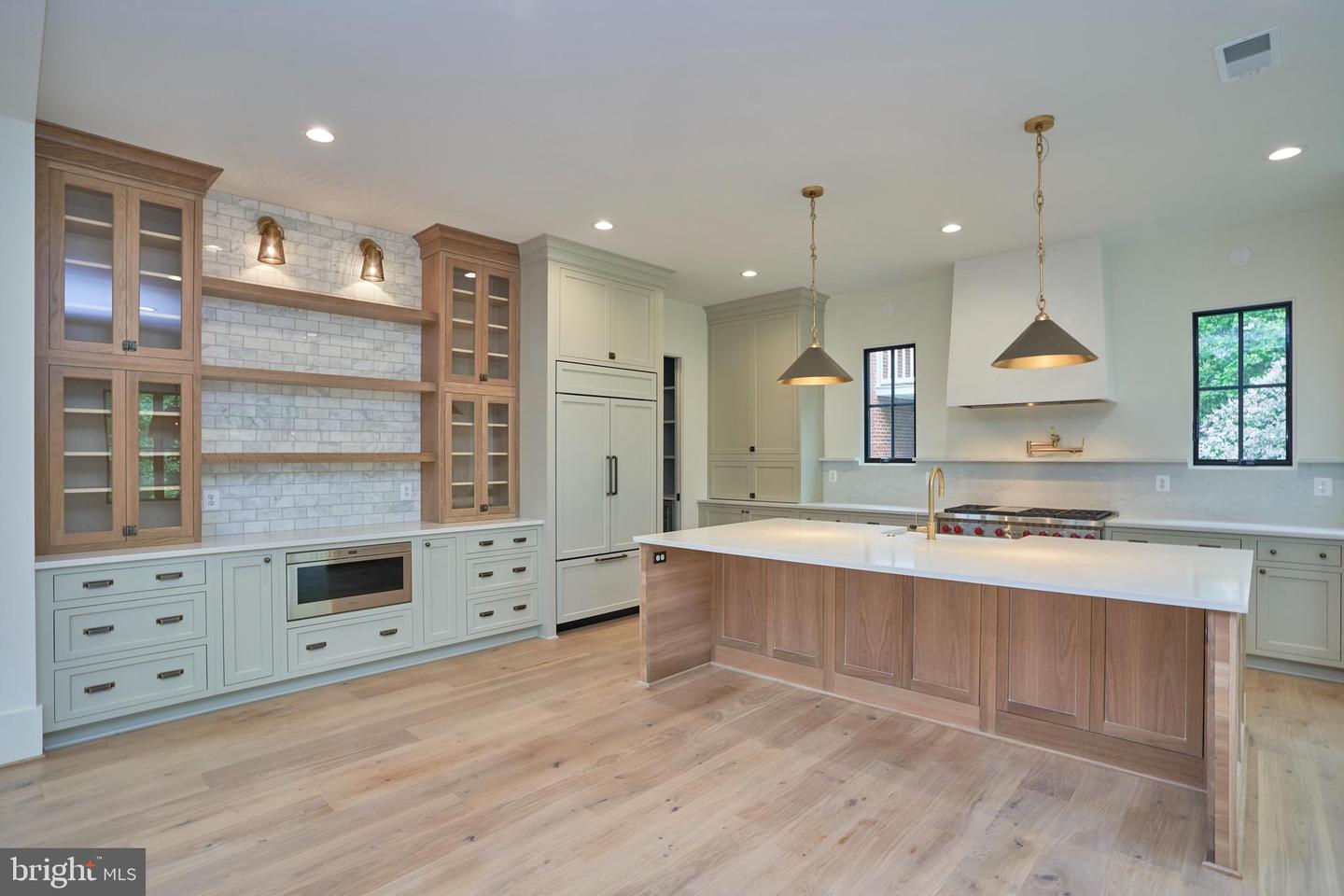 1700 N WAYNE ST, ARLINGTON, Virginia 22201, 6 Bedrooms Bedrooms, ,6 BathroomsBathrooms,Residential,For sale,1700 N WAYNE ST,VAAR2053338 MLS # VAAR2053338