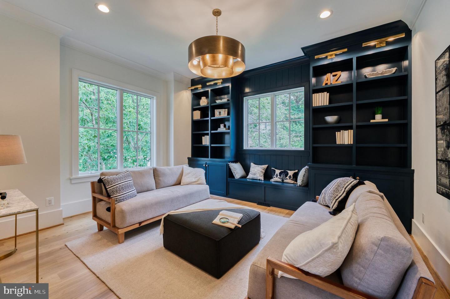 1700 N WAYNE ST, ARLINGTON, Virginia 22201, 6 Bedrooms Bedrooms, ,6 BathroomsBathrooms,Residential,For sale,1700 N WAYNE ST,VAAR2053338 MLS # VAAR2053338