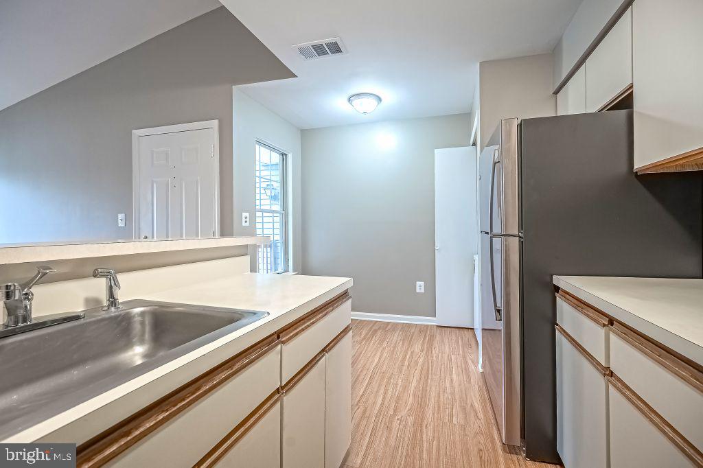 5382 BEDFORD TER #D, ALEXANDRIA, Virginia 22309, 1 Bedroom Bedrooms, ,1 BathroomBathrooms,Residential,For sale,5382 BEDFORD TER #D,VAFX2211344 MLS # VAFX2211344