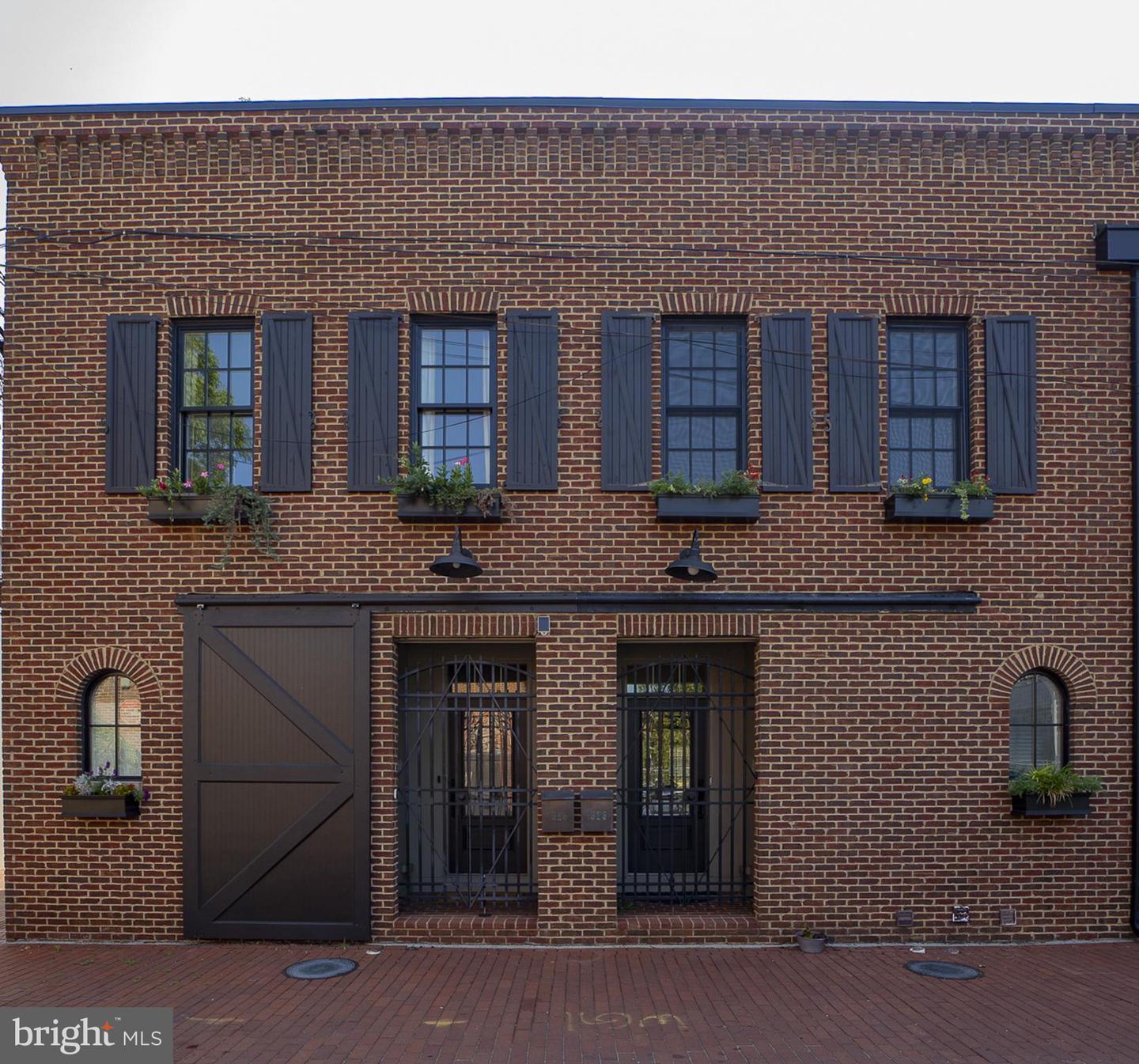 1325 NAYLOR CT NW, WASHINGTON, District Of Columbia 20001, 3 Bedrooms Bedrooms, ,4 BathroomsBathrooms,Residential,For sale,1325 NAYLOR CT NW,DCDC2184902 MLS # DCDC2184902