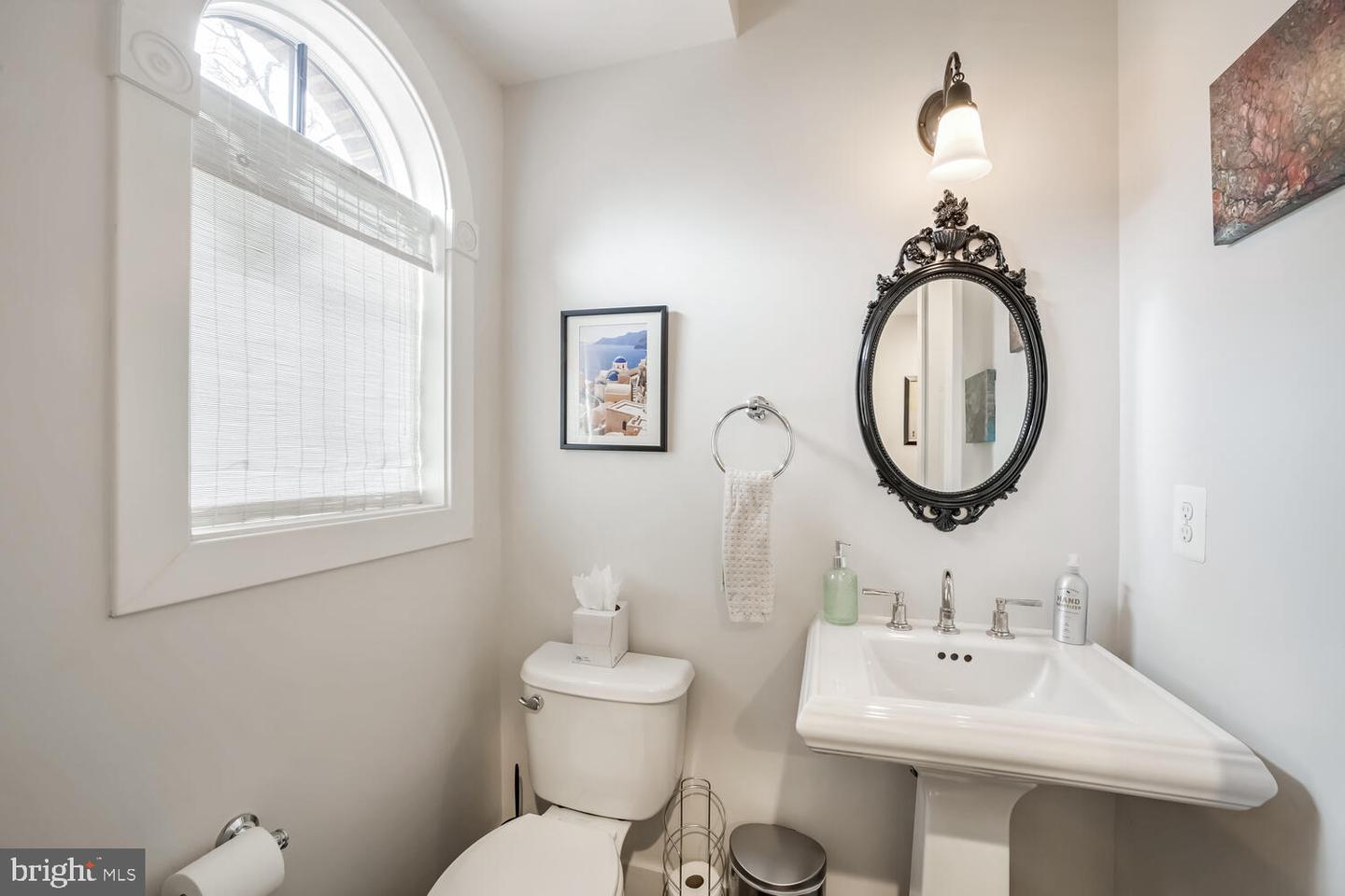 1325 NAYLOR CT NW, WASHINGTON, District Of Columbia 20001, 3 Bedrooms Bedrooms, ,4 BathroomsBathrooms,Residential,For sale,1325 NAYLOR CT NW,DCDC2184902 MLS # DCDC2184902