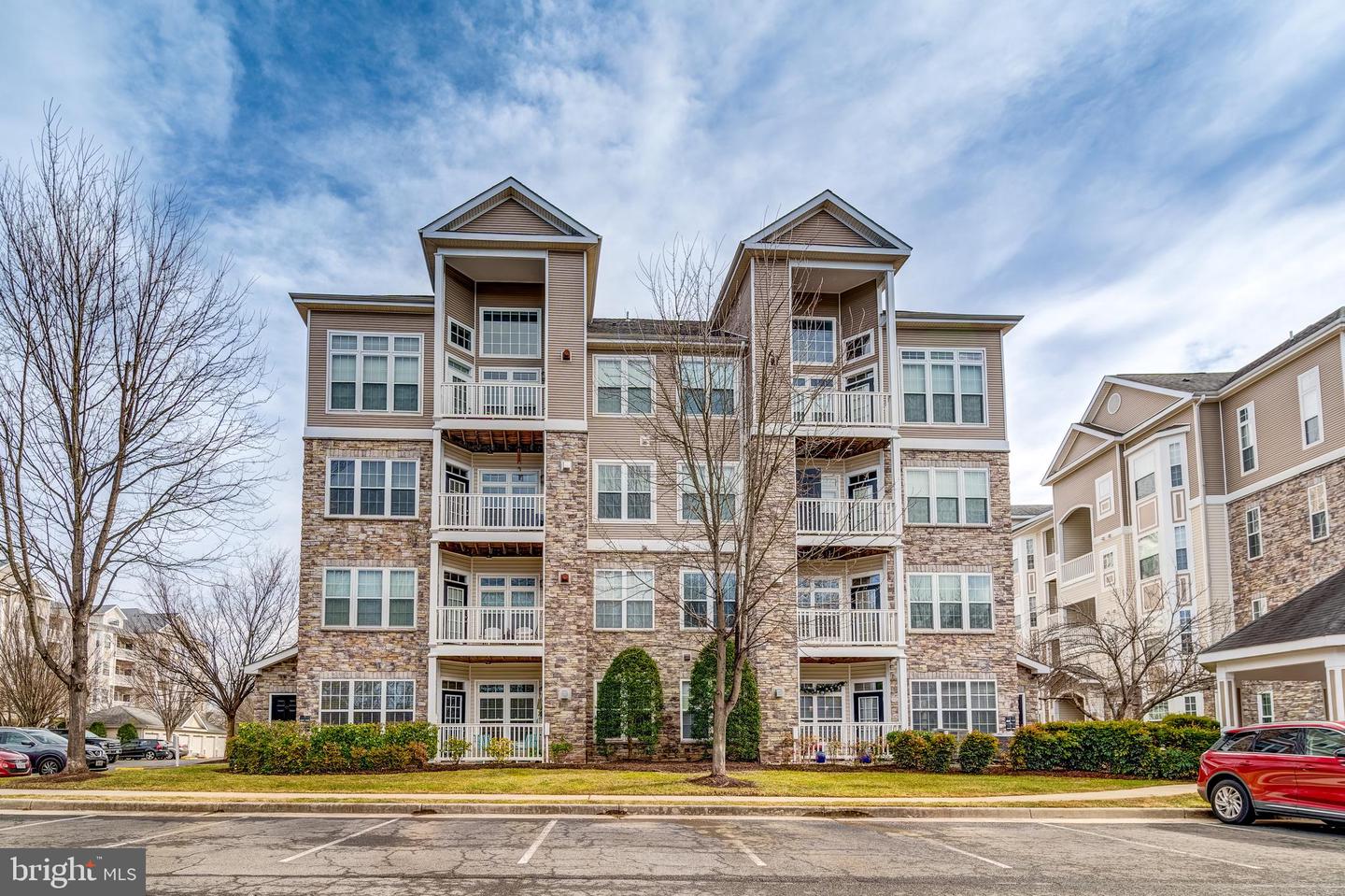 506 SUNSET VIEW TER SE #208, LEESBURG, Virginia 20175, 2 Bedrooms Bedrooms, ,2 BathroomsBathrooms,Residential,For sale,506 SUNSET VIEW TER SE #208,VALO2088004 MLS # VALO2088004