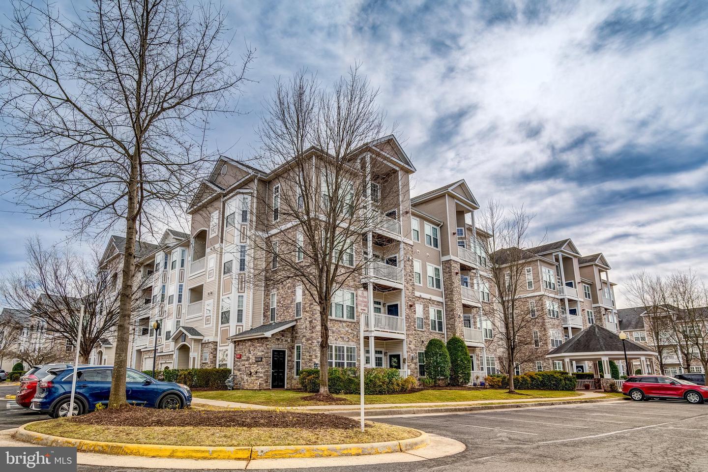 506 SUNSET VIEW TER SE #208, LEESBURG, Virginia 20175, 2 Bedrooms Bedrooms, ,2 BathroomsBathrooms,Residential,For sale,506 SUNSET VIEW TER SE #208,VALO2088004 MLS # VALO2088004