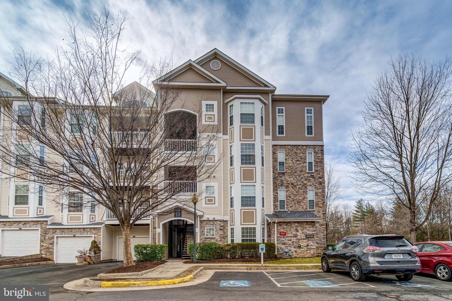 506 SUNSET VIEW TER SE #208, LEESBURG, Virginia 20175, 2 Bedrooms Bedrooms, ,2 BathroomsBathrooms,Residential,For sale,506 SUNSET VIEW TER SE #208,VALO2088004 MLS # VALO2088004