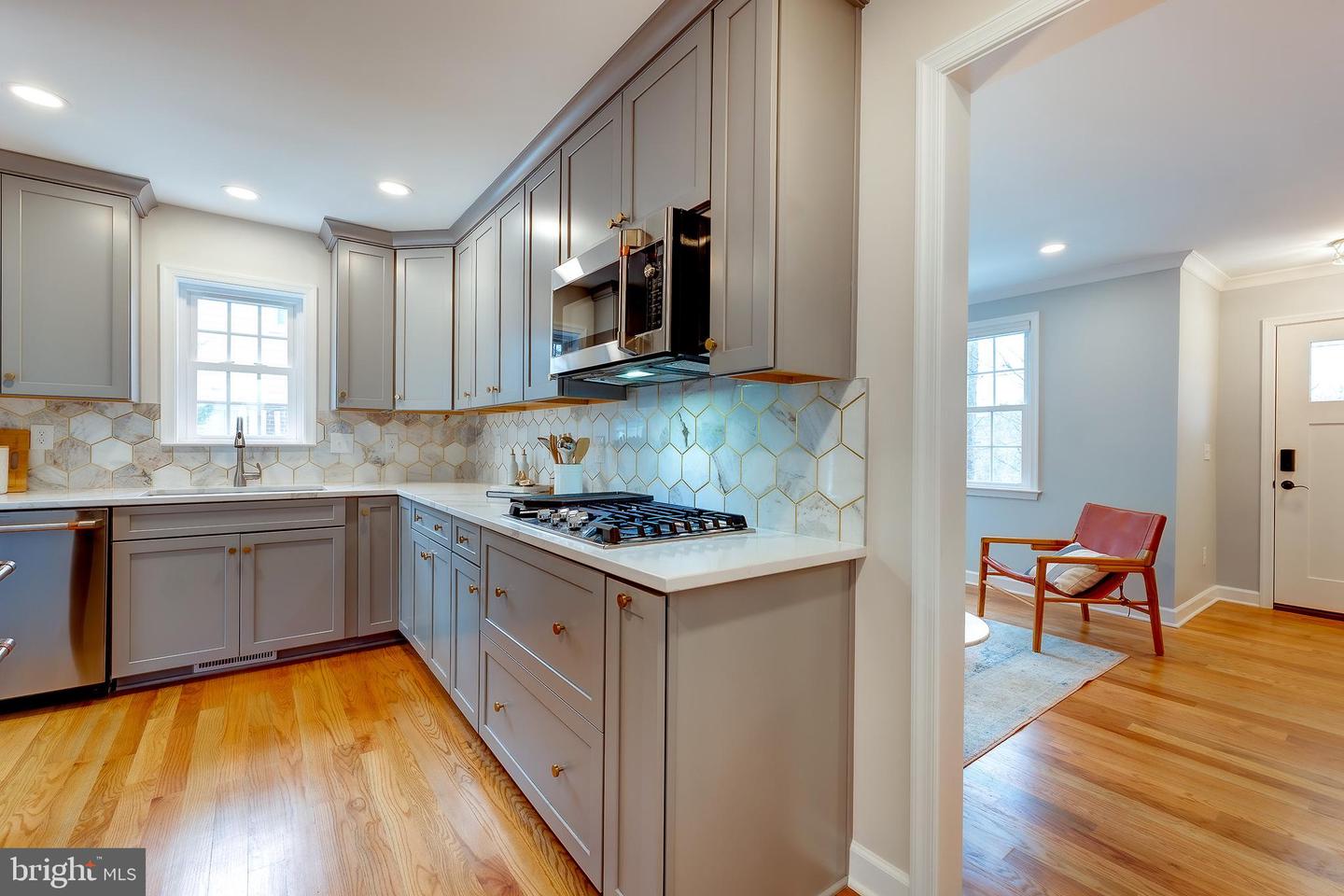 3013 KING ST, ALEXANDRIA, Virginia 22302, 4 Bedrooms Bedrooms, ,3 BathroomsBathrooms,Residential,For sale,3013 KING ST,VAAX2037746 MLS # VAAX2037746