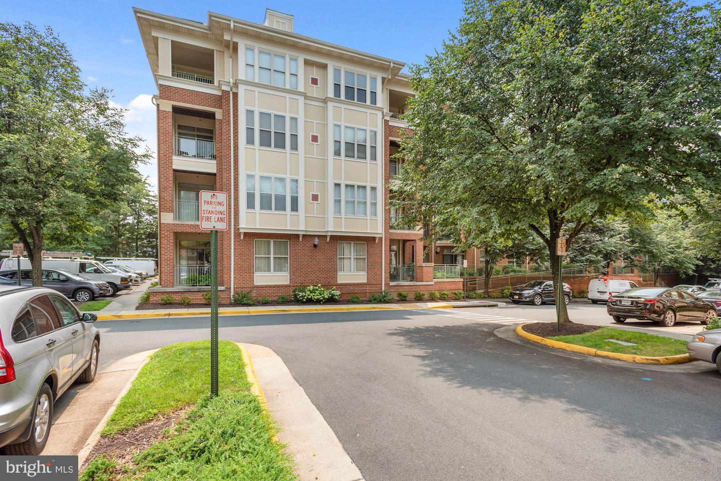 1855 STRATFORD PARK PL #216, RESTON, Virginia 20190, 2 Bedrooms Bedrooms, 6 Rooms Rooms,1 BathroomBathrooms,Residential,For sale,1855 STRATFORD PARK PL #216,VAFX2211618 MLS # VAFX2211618