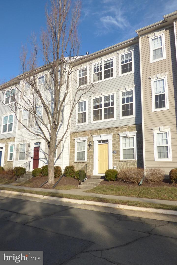 21782 JARVIS SQ #21782, ASHBURN, Virginia 20147, 2 Bedrooms Bedrooms, ,2 BathroomsBathrooms,Residential,For sale,21782 JARVIS SQ #21782,VALO2086290 MLS # VALO2086290