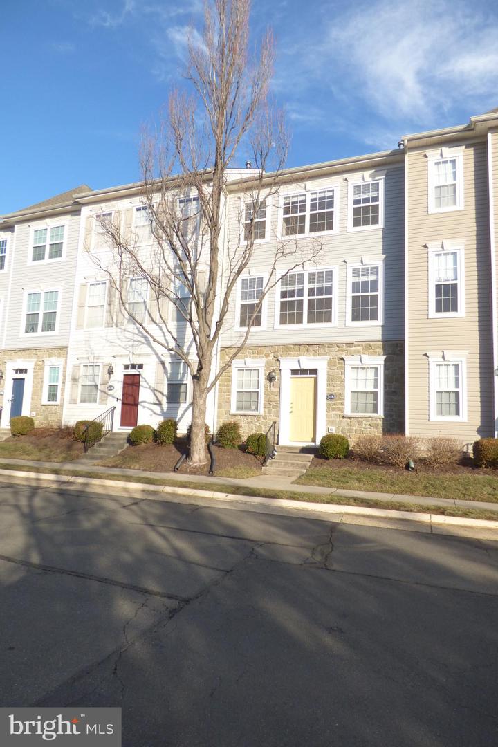 21782 JARVIS SQ #21782, ASHBURN, Virginia 20147, 2 Bedrooms Bedrooms, ,2 BathroomsBathrooms,Residential,For sale,21782 JARVIS SQ #21782,VALO2086290 MLS # VALO2086290