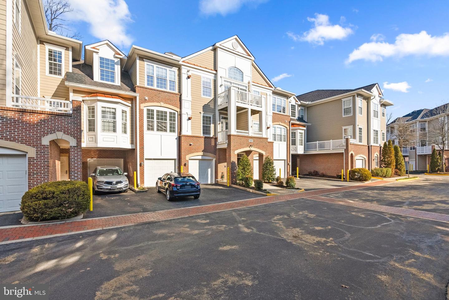 7880 ROLLING WOODS CT #404, SPRINGFIELD, Virginia 22152, 2 Bedrooms Bedrooms, ,2 BathroomsBathrooms,Residential,For sale,7880 ROLLING WOODS CT #404,VAFX2217578 MLS # VAFX2217578