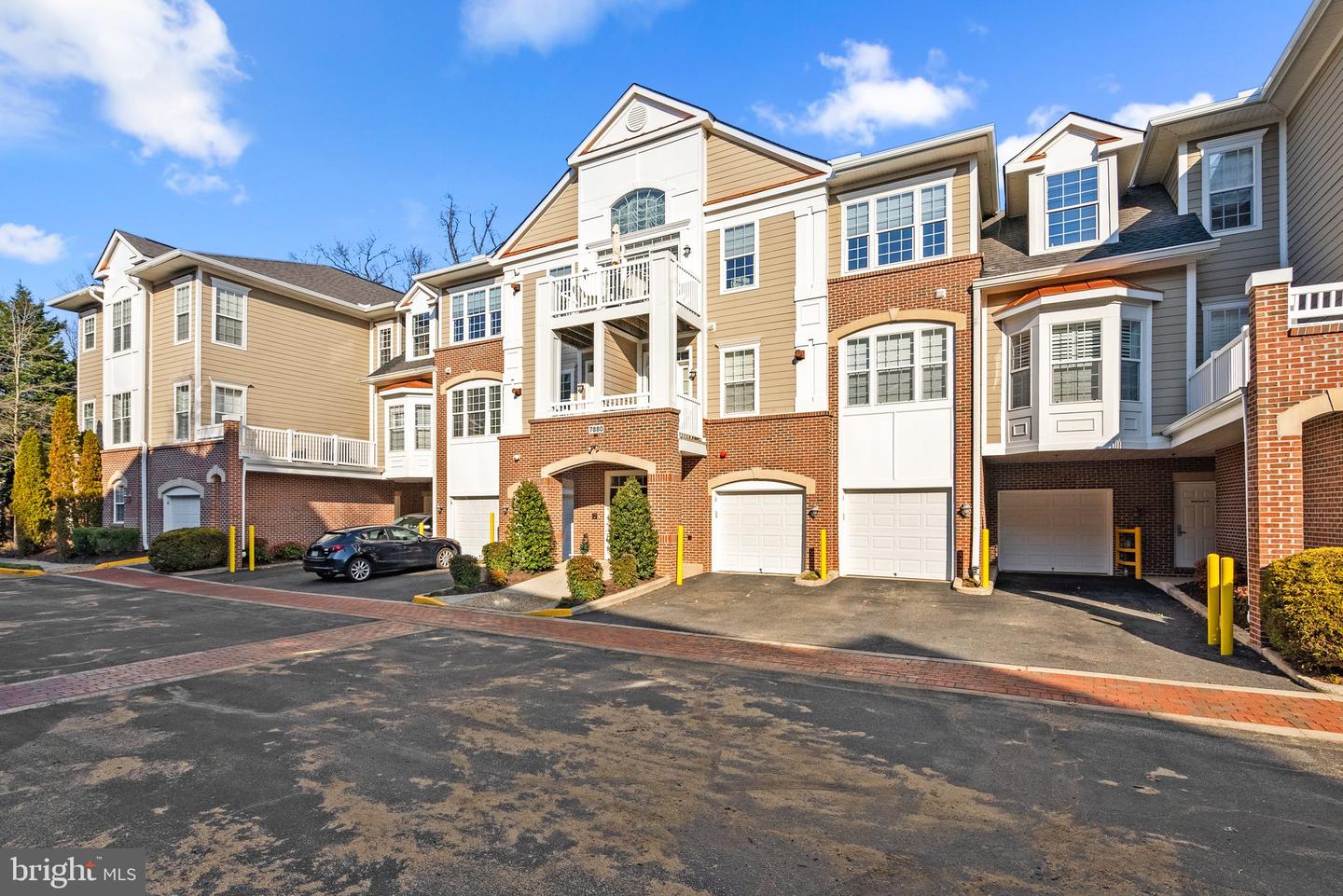 7880 ROLLING WOODS CT #404, SPRINGFIELD, Virginia 22152, 2 Bedrooms Bedrooms, ,2 BathroomsBathrooms,Residential,For sale,7880 ROLLING WOODS CT #404,VAFX2217578 MLS # VAFX2217578