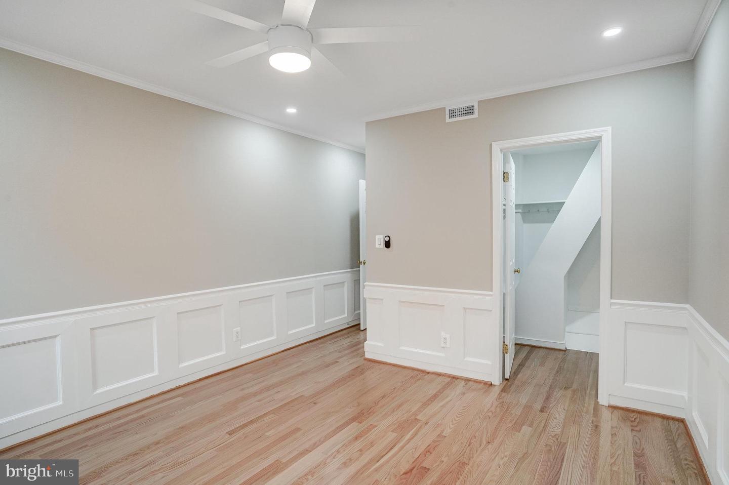 607 S COLUMBUS ST S, ALEXANDRIA, Virginia 22314, 2 Bedrooms Bedrooms, ,1 BathroomBathrooms,Residential,For sale,607 S COLUMBUS ST S,VAAX2041488 MLS # VAAX2041488