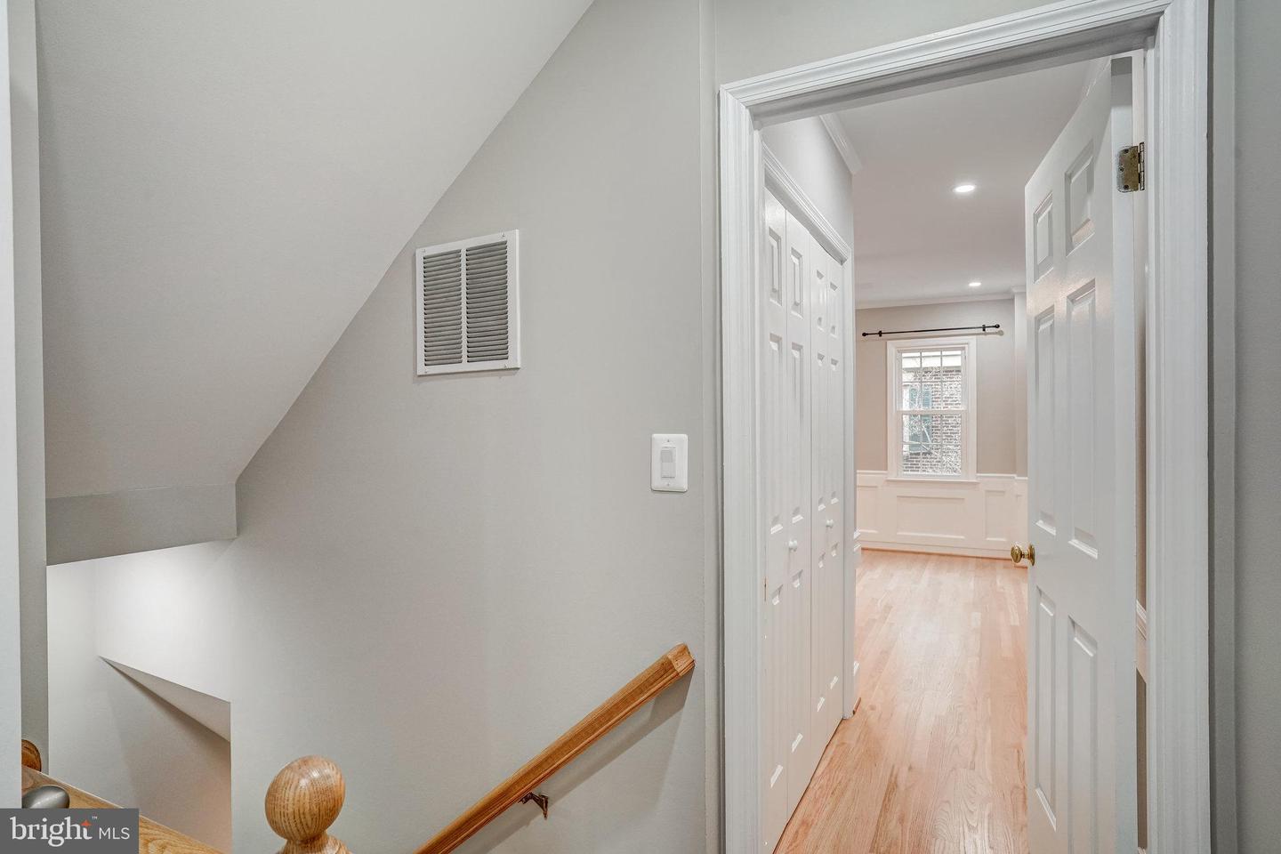 607 S COLUMBUS ST S, ALEXANDRIA, Virginia 22314, 2 Bedrooms Bedrooms, ,1 BathroomBathrooms,Residential,For sale,607 S COLUMBUS ST S,VAAX2041488 MLS # VAAX2041488