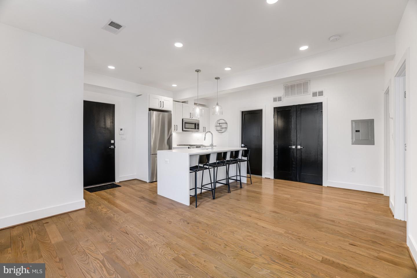 1236 SHEPHERD ST NW #4, WASHINGTON, District Of Columbia 20011, 2 Bedrooms Bedrooms, ,2 BathroomsBathrooms,Residential,For sale,1236 SHEPHERD ST NW #4,DCDC2183528 MLS # DCDC2183528