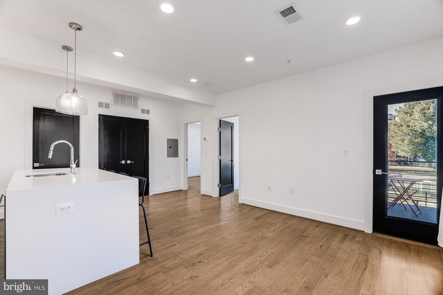 1236 SHEPHERD ST NW #4, WASHINGTON, District Of Columbia 20011, 2 Bedrooms Bedrooms, ,2 BathroomsBathrooms,Residential,For sale,1236 SHEPHERD ST NW #4,DCDC2183528 MLS # DCDC2183528
