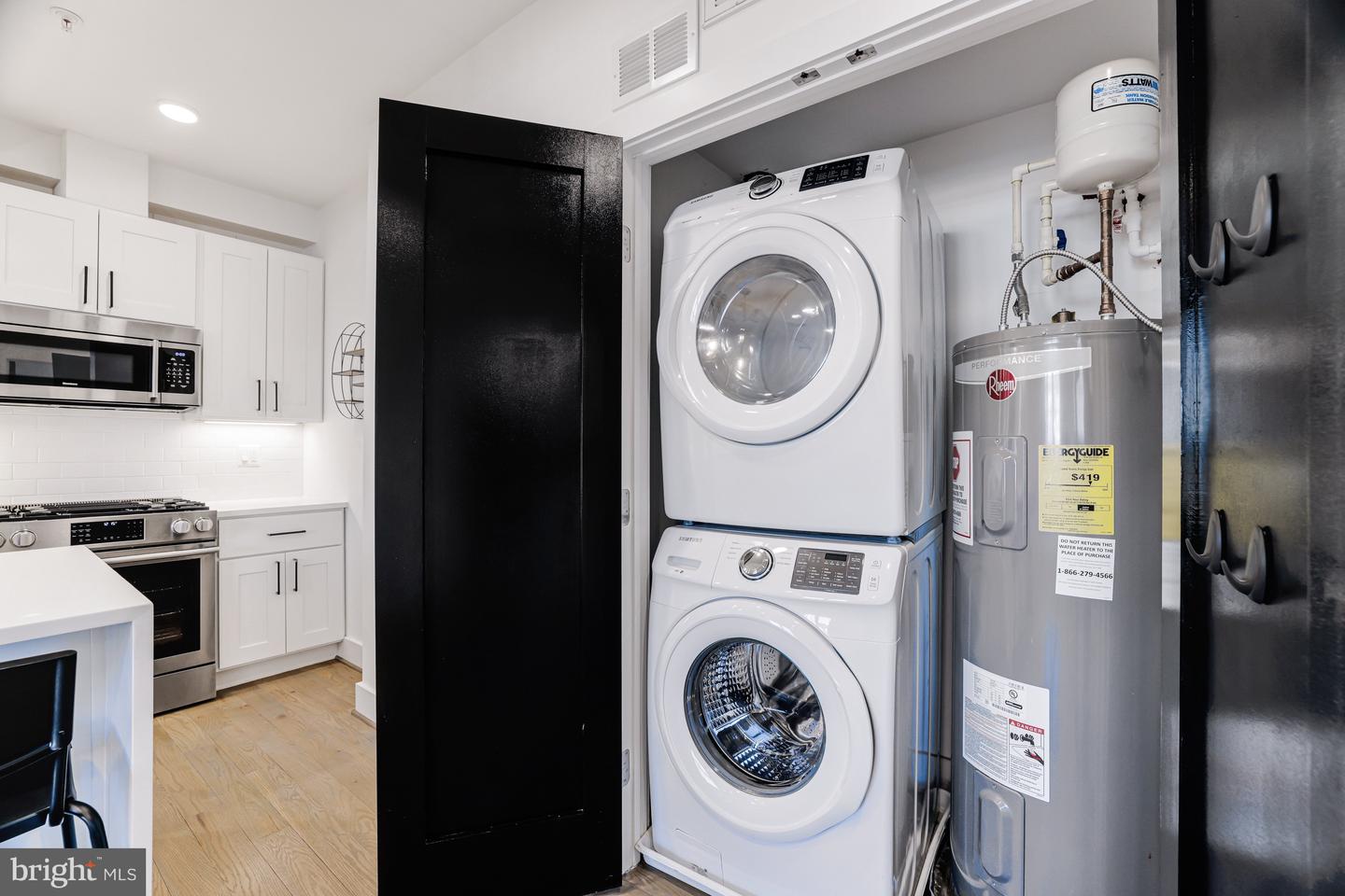 1236 SHEPHERD ST NW #4, WASHINGTON, District Of Columbia 20011, 2 Bedrooms Bedrooms, ,2 BathroomsBathrooms,Residential,For sale,1236 SHEPHERD ST NW #4,DCDC2183528 MLS # DCDC2183528