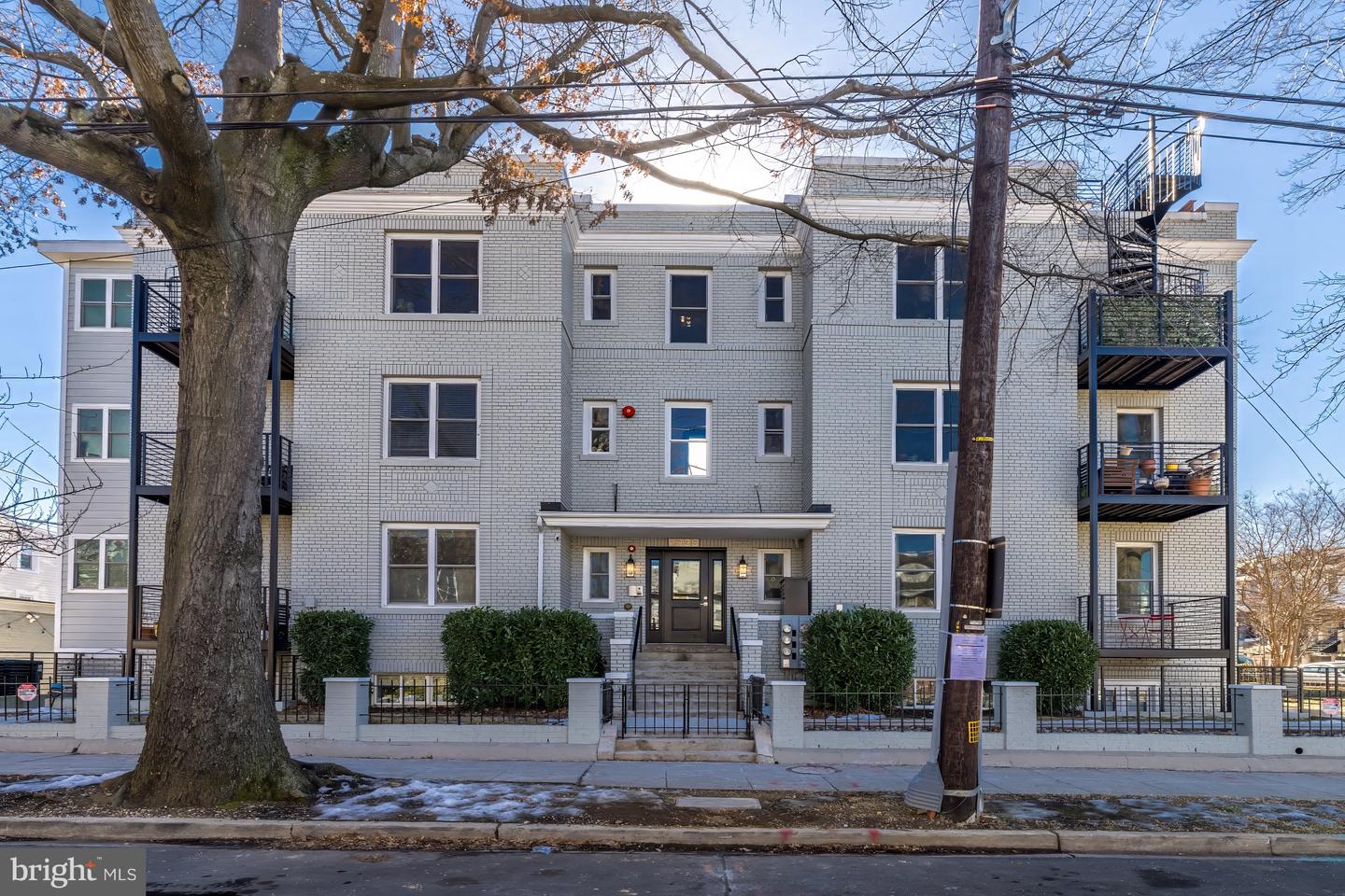 1236 SHEPHERD ST NW #4, WASHINGTON, District Of Columbia 20011, 2 Bedrooms Bedrooms, ,2 BathroomsBathrooms,Residential,For sale,1236 SHEPHERD ST NW #4,DCDC2183528 MLS # DCDC2183528