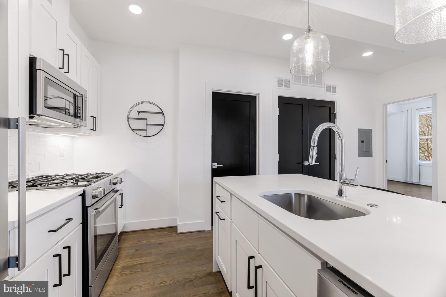 1236 SHEPHERD ST NW #4, WASHINGTON, District Of Columbia 20011, 2 Bedrooms Bedrooms, ,2 BathroomsBathrooms,Residential,For sale,1236 SHEPHERD ST NW #4,DCDC2183528 MLS # DCDC2183528