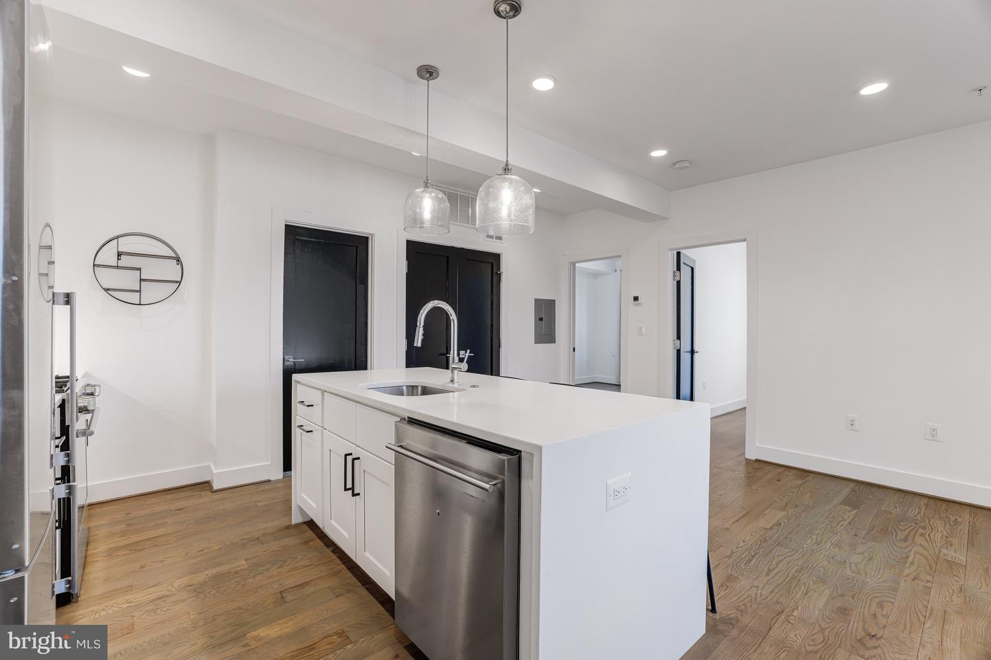 1236 SHEPHERD ST NW #4, WASHINGTON, District Of Columbia 20011, 2 Bedrooms Bedrooms, ,2 BathroomsBathrooms,Residential,For sale,1236 SHEPHERD ST NW #4,DCDC2183528 MLS # DCDC2183528