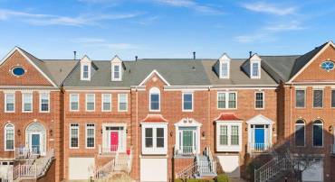 46538 LYNNHAVEN SQ, STERLING, Virginia 20165, 3 Bedrooms Bedrooms, ,2 BathroomsBathrooms,Residential,For sale,46538 LYNNHAVEN SQ,VALO2087712 MLS # VALO2087712