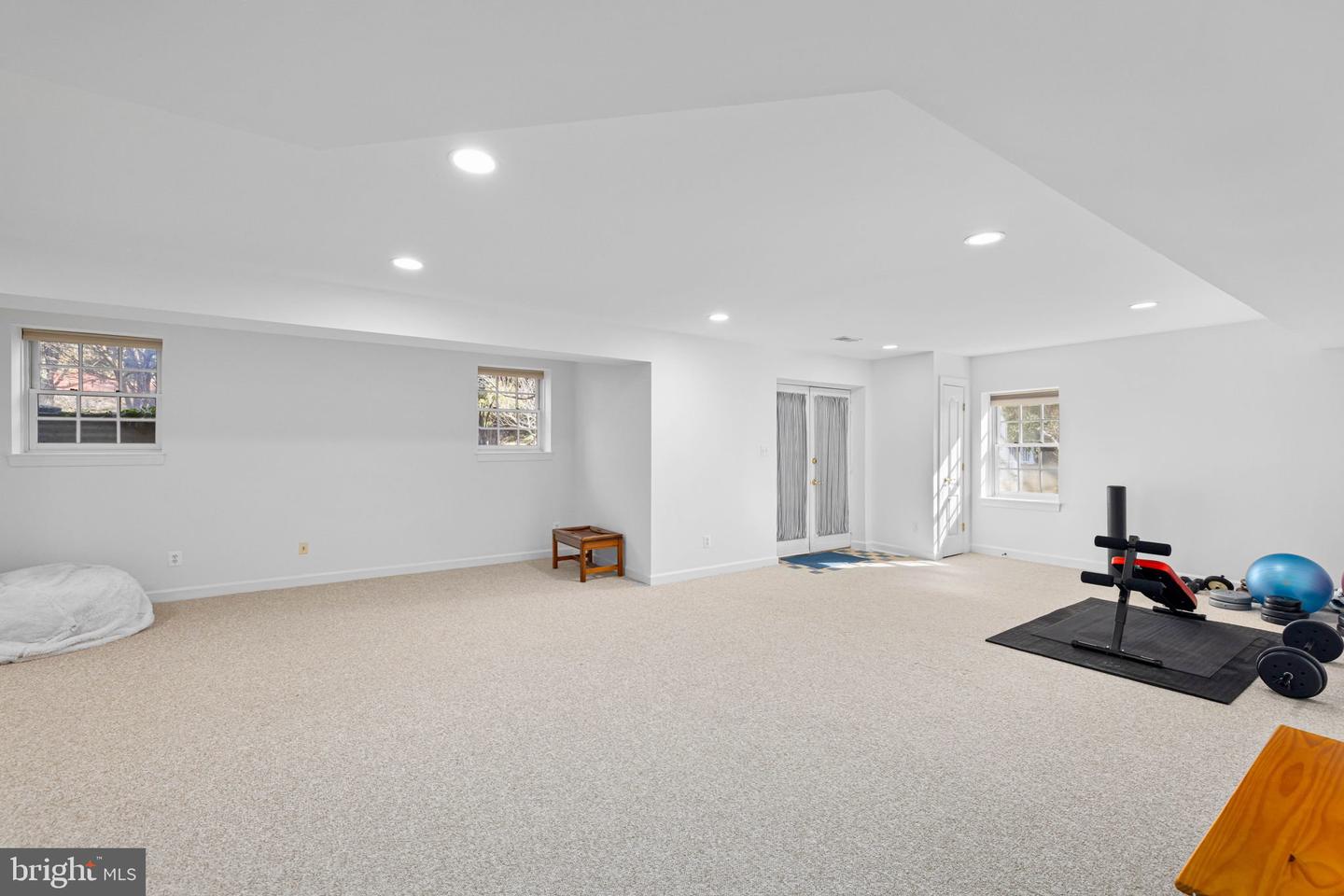 2111 POWHATAN ST, FALLS CHURCH, Virginia 22043, 5 Bedrooms Bedrooms, ,4 BathroomsBathrooms,Residential,For sale,2111 POWHATAN ST,VAFX2220676 MLS # VAFX2220676