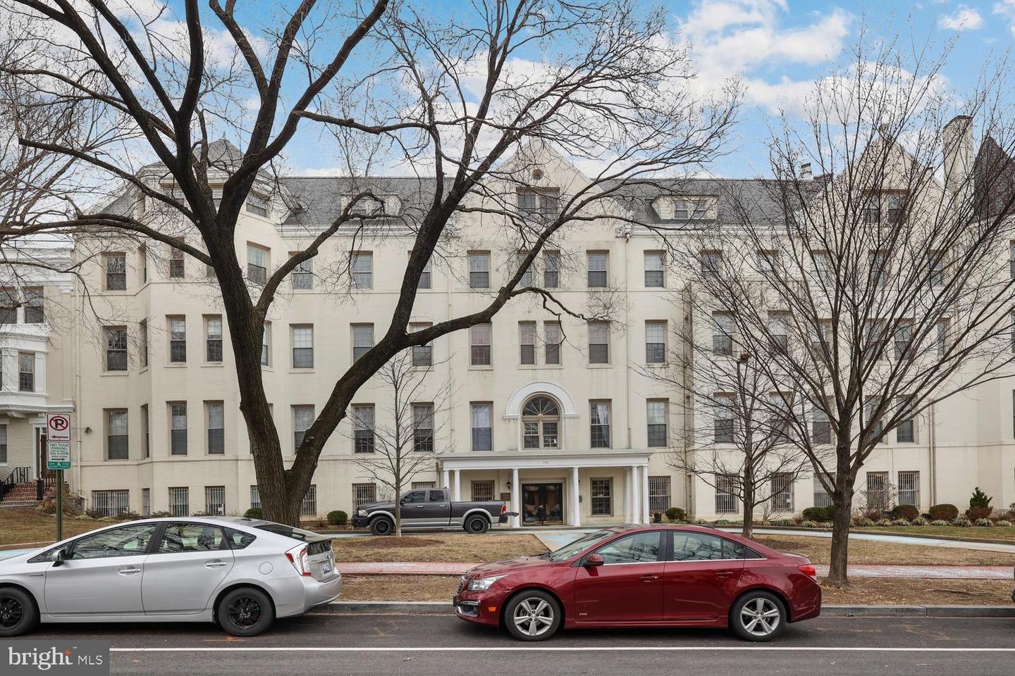 101 N CAROLINA AVE SE #301, WASHINGTON, District Of Columbia 20003, 3 Rooms Rooms,1 BathroomBathrooms,Residential,For sale,101 N CAROLINA AVE SE #301,DCDC2184280 MLS # DCDC2184280