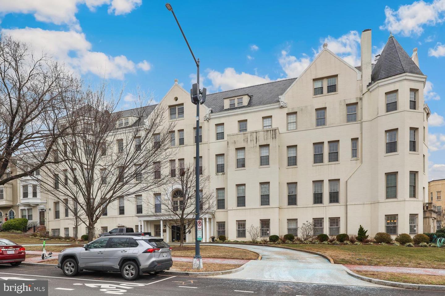 101 N CAROLINA AVE SE #301, WASHINGTON, District Of Columbia 20003, 3 Rooms Rooms,1 BathroomBathrooms,Residential,For sale,101 N CAROLINA AVE SE #301,DCDC2184280 MLS # DCDC2184280