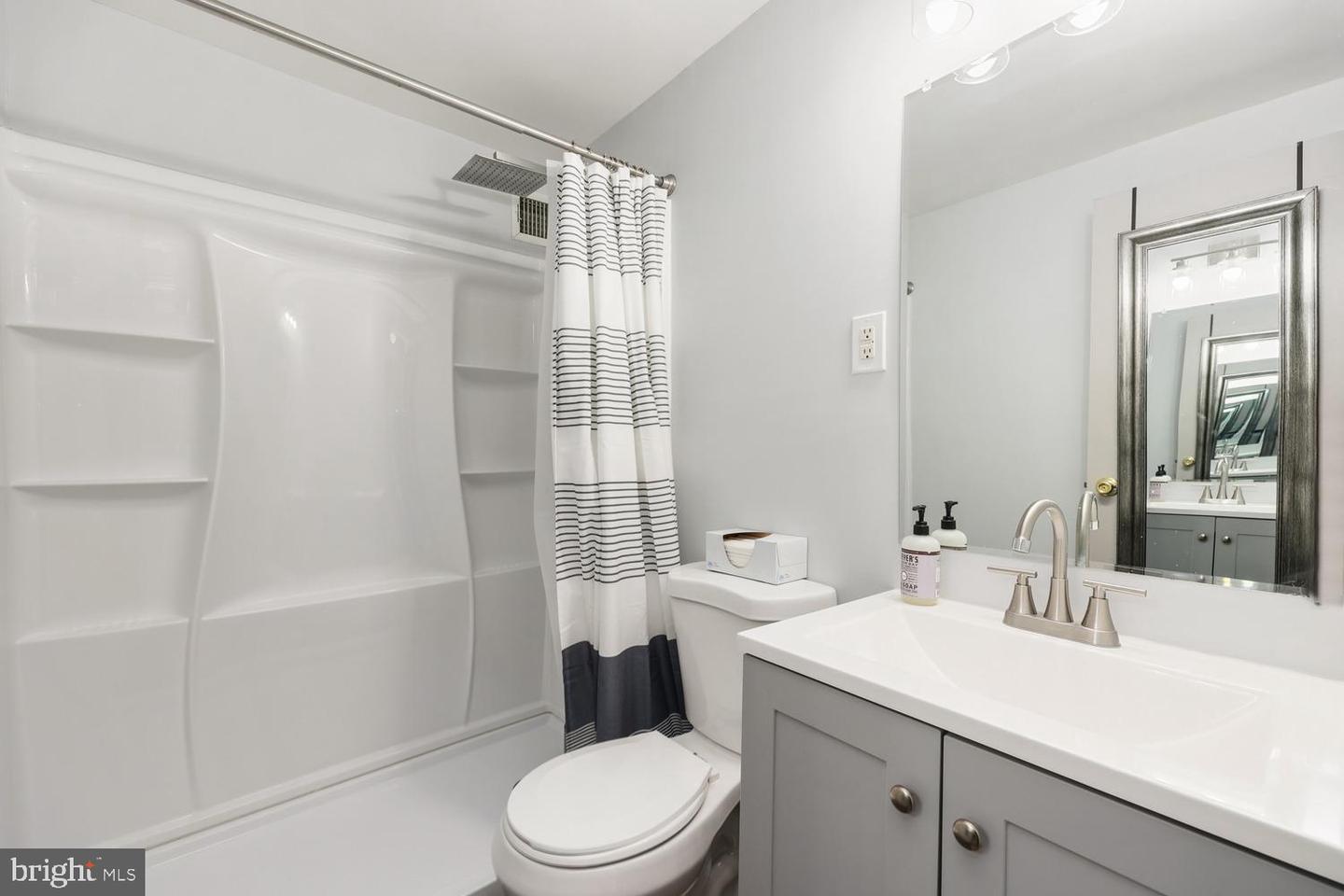 101 N CAROLINA AVE SE #301, WASHINGTON, District Of Columbia 20003, 3 Rooms Rooms,1 BathroomBathrooms,Residential,For sale,101 N CAROLINA AVE SE #301,DCDC2184280 MLS # DCDC2184280